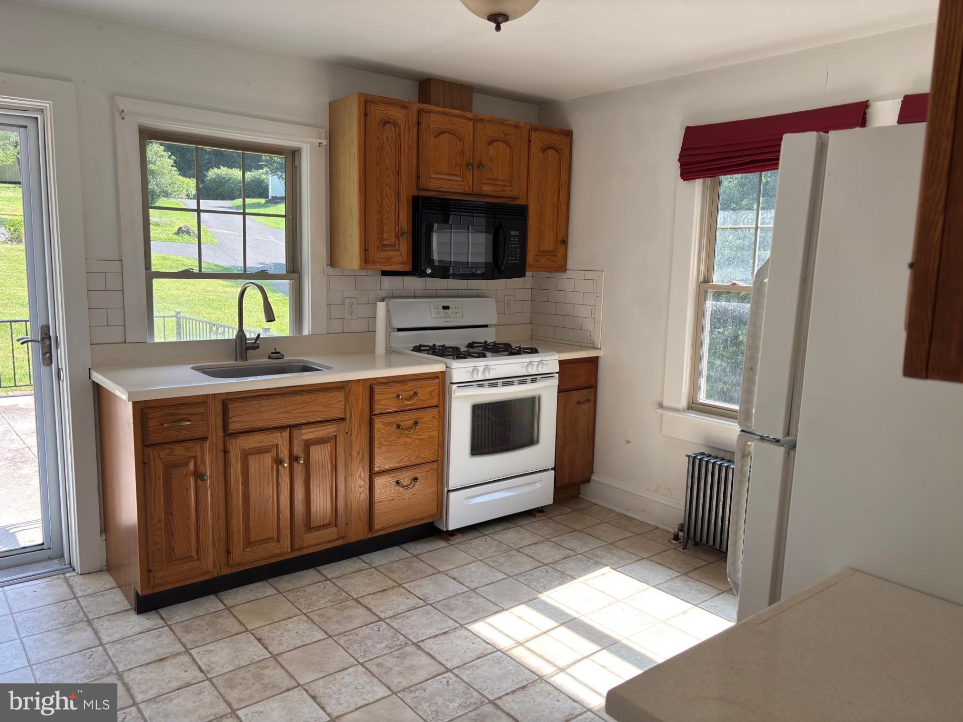 000 - Residential Lease