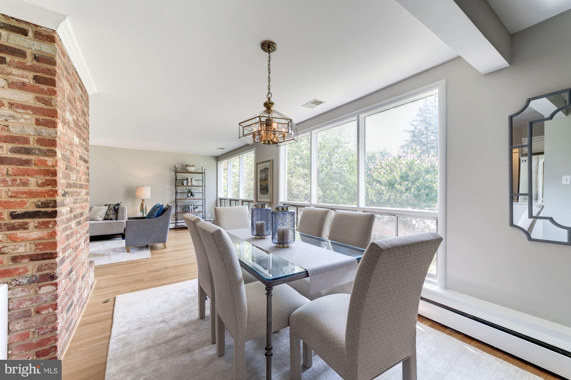 COUNTRY CLUB HILLS - Residential