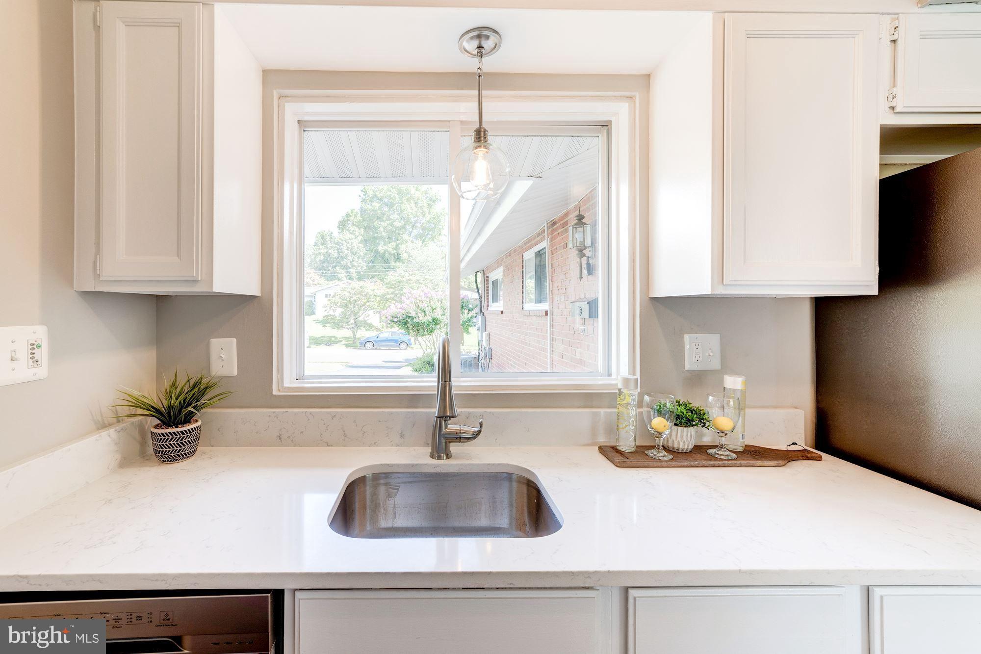 COUNTRY CLUB HILLS - Residential