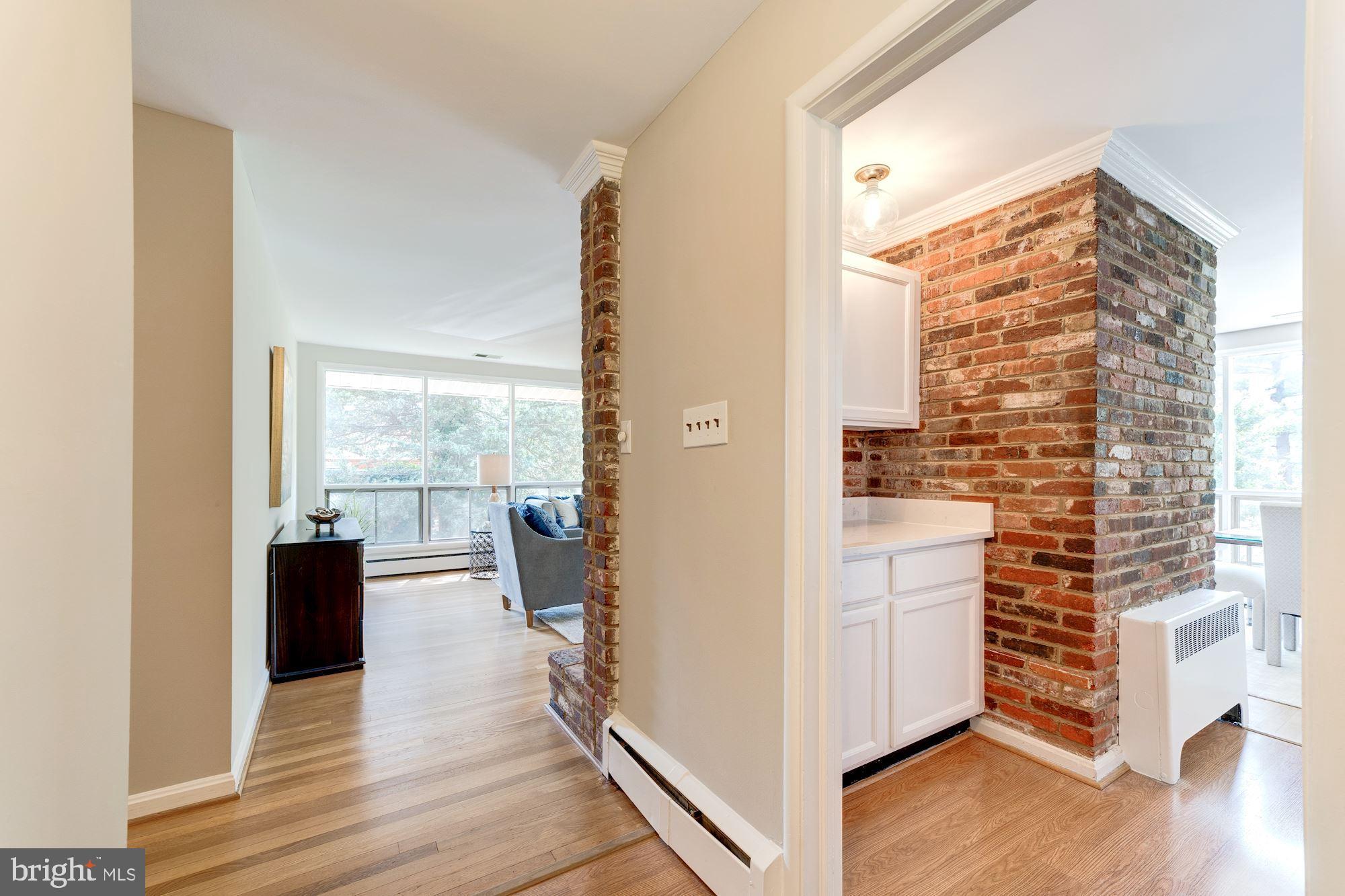 COUNTRY CLUB HILLS - Residential