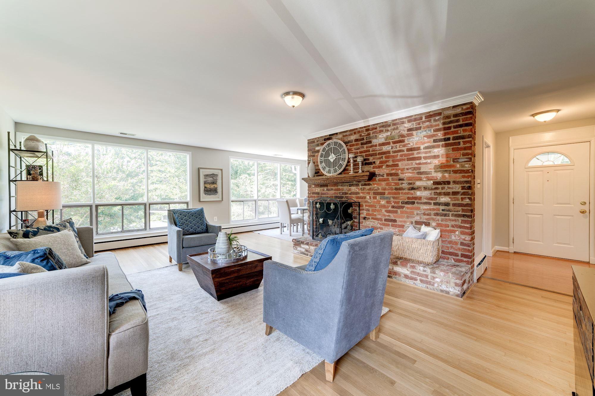 COUNTRY CLUB HILLS - Residential