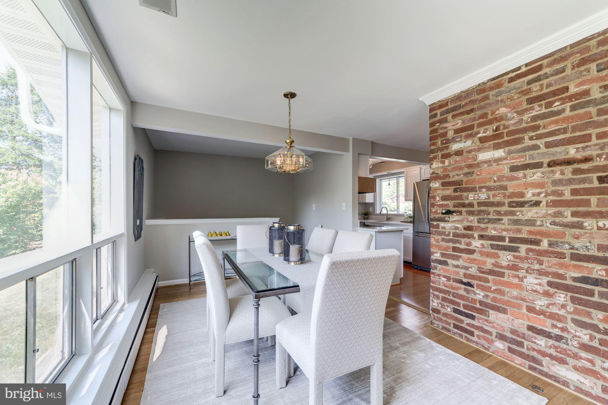 COUNTRY CLUB HILLS - Residential