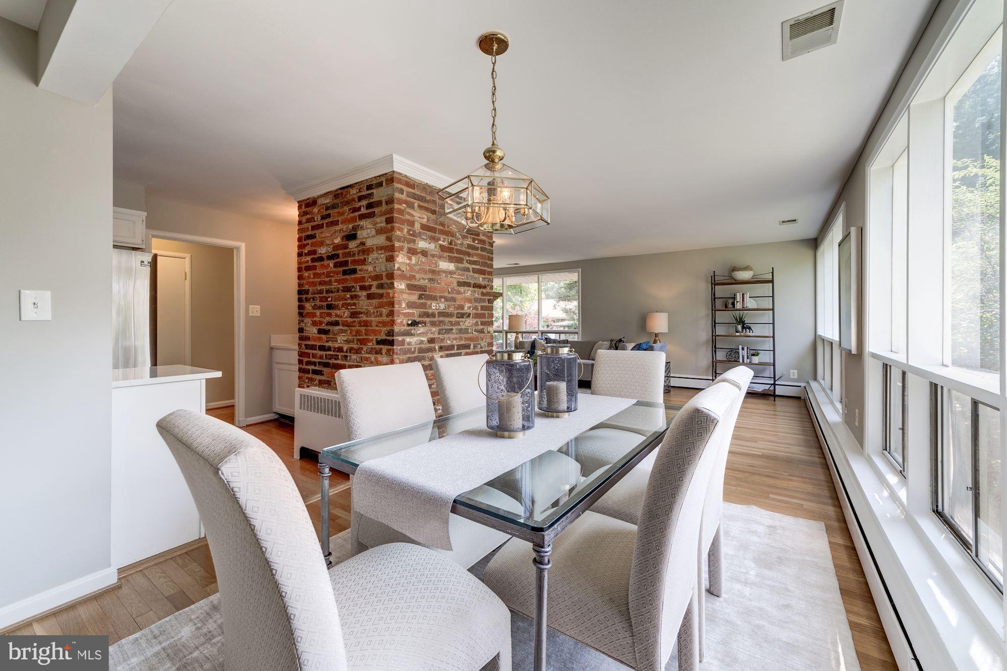 COUNTRY CLUB HILLS - Residential