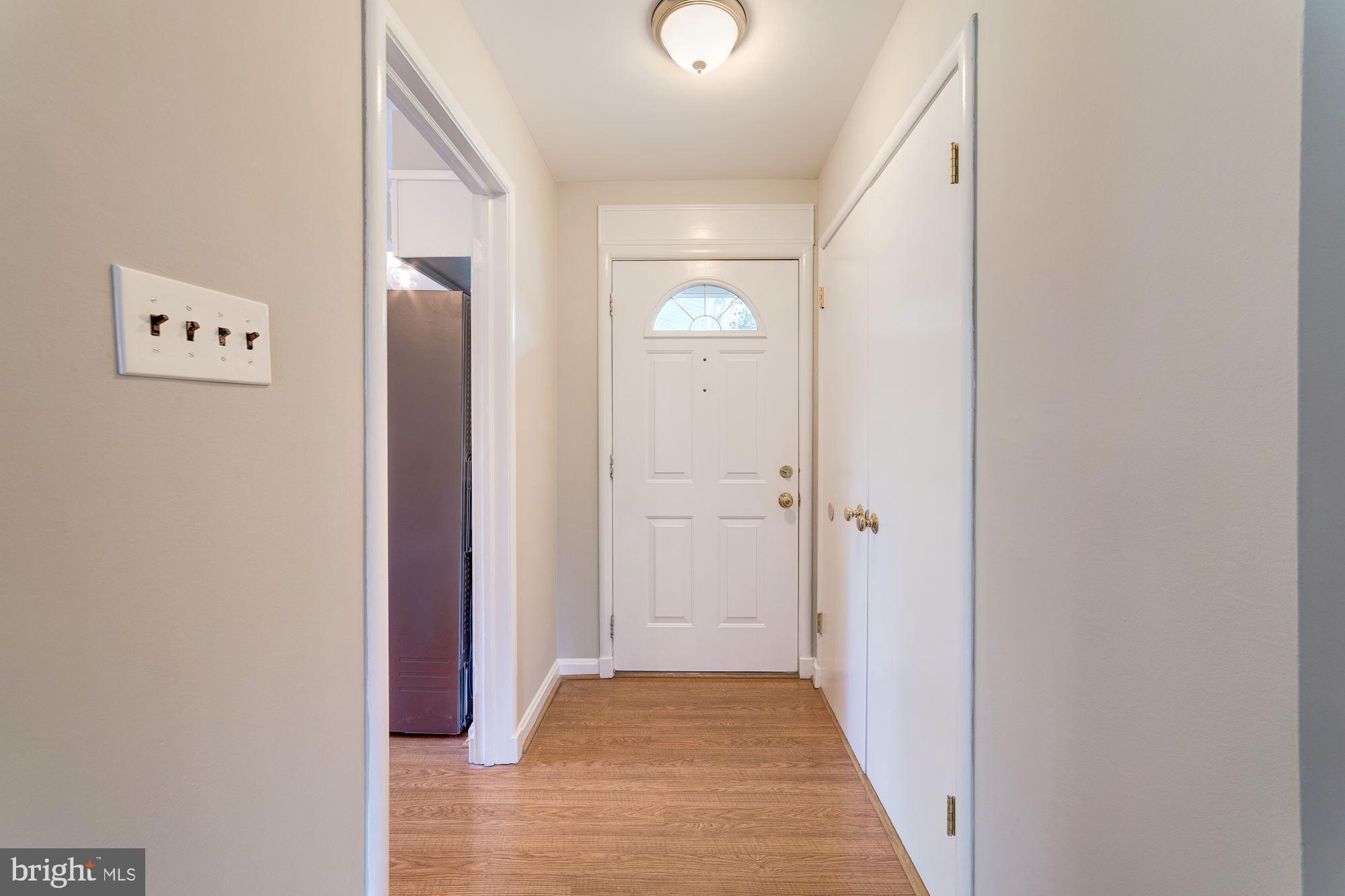 COUNTRY CLUB HILLS - Residential