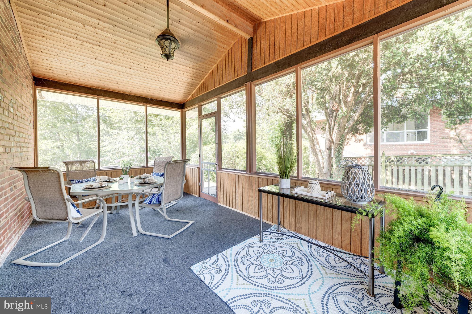 COUNTRY CLUB HILLS - Residential