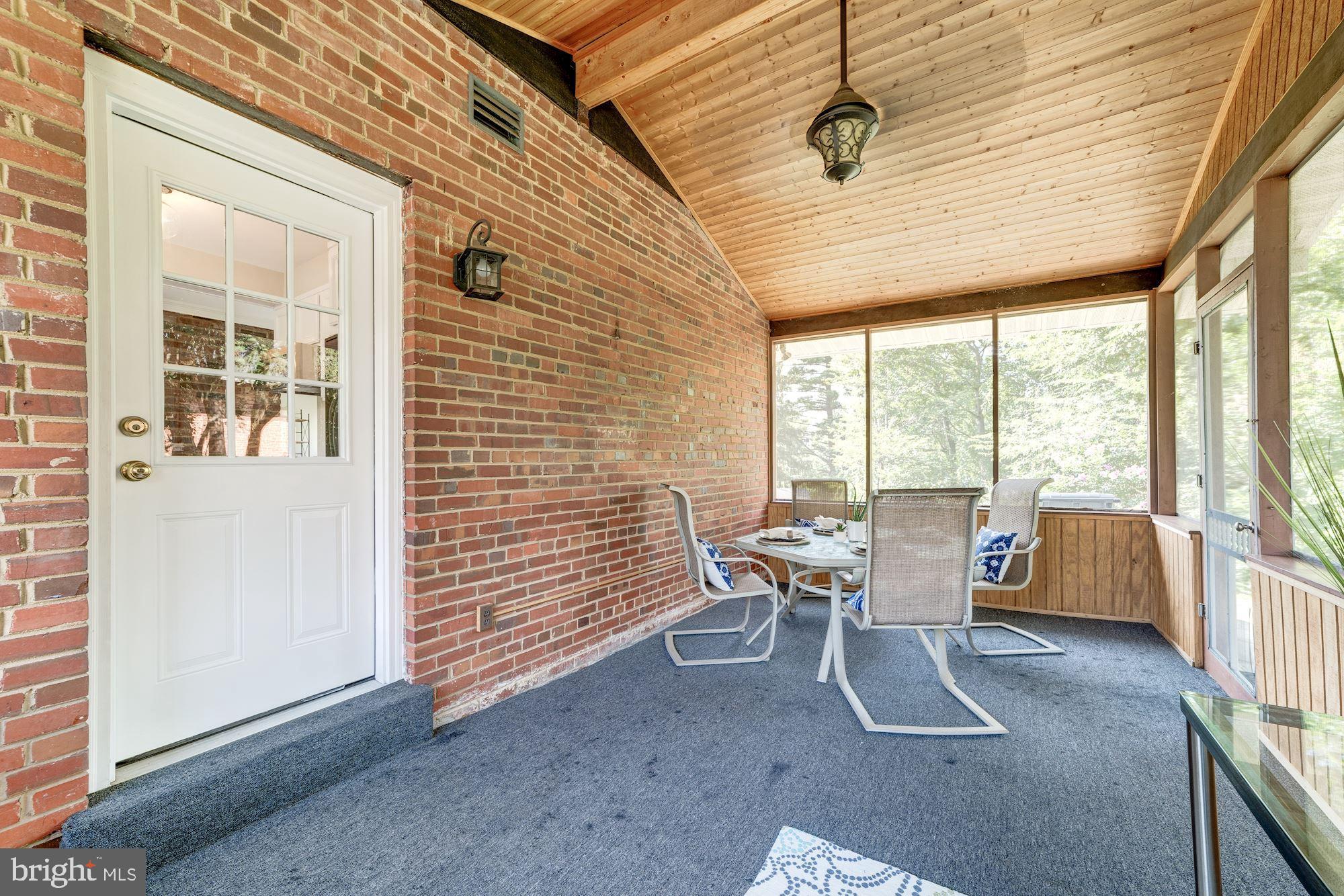 COUNTRY CLUB HILLS - Residential