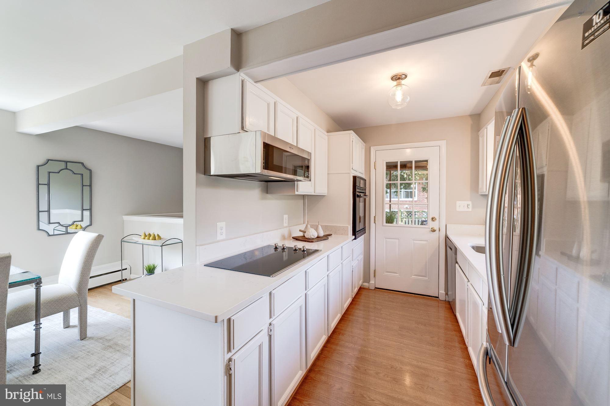 COUNTRY CLUB HILLS - Residential