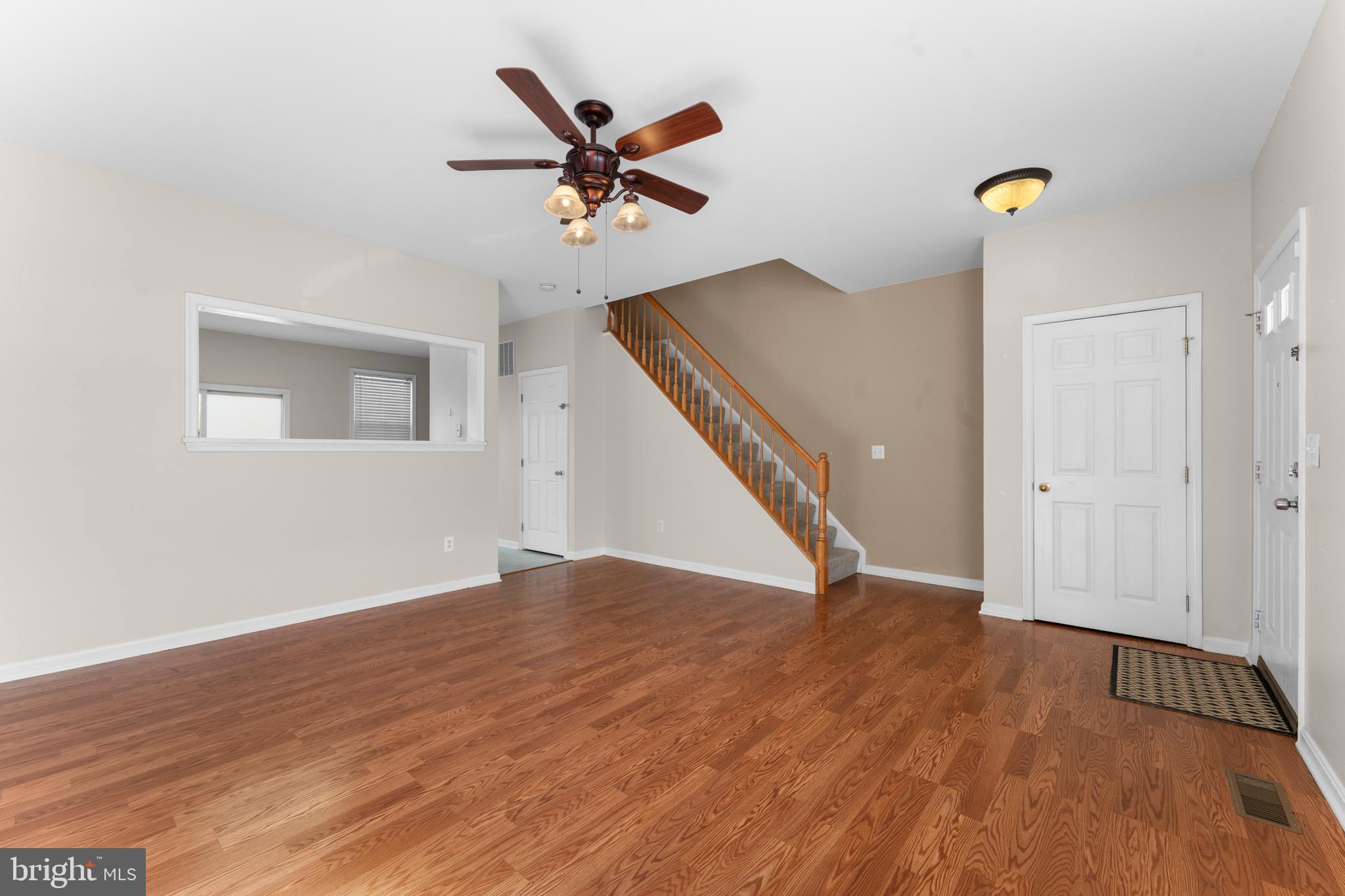 25 QUARTERPOLE COURT