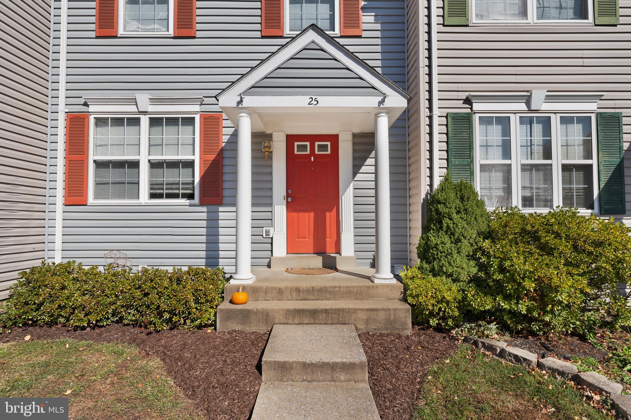 25 QUARTERPOLE COURT