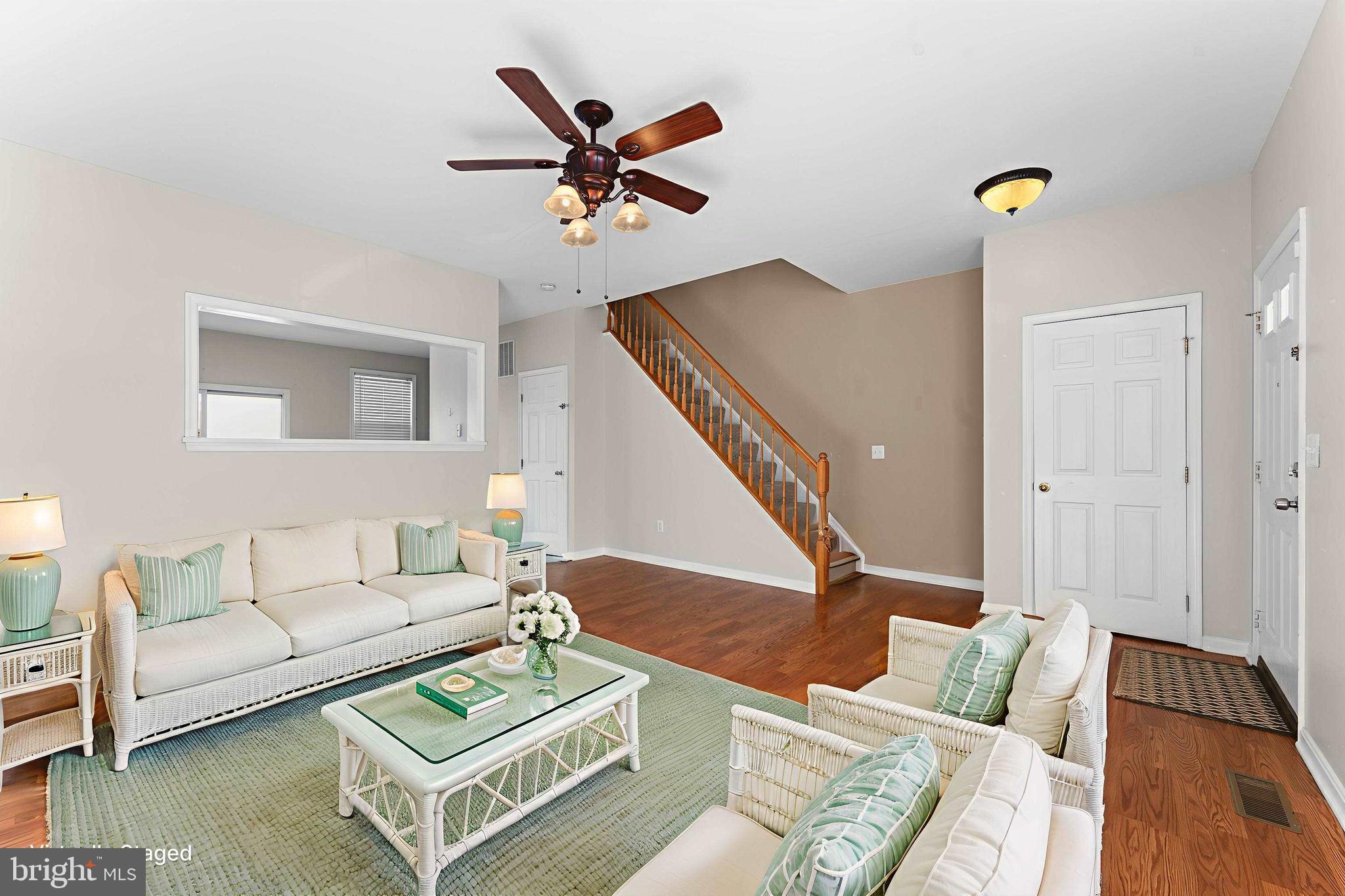 25 QUARTERPOLE COURT