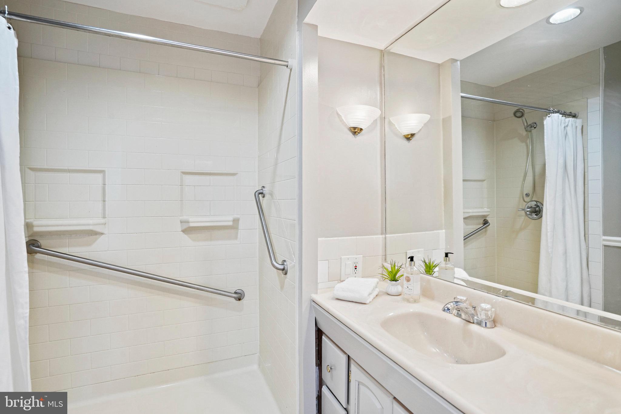 HOMEWOOD - Residential