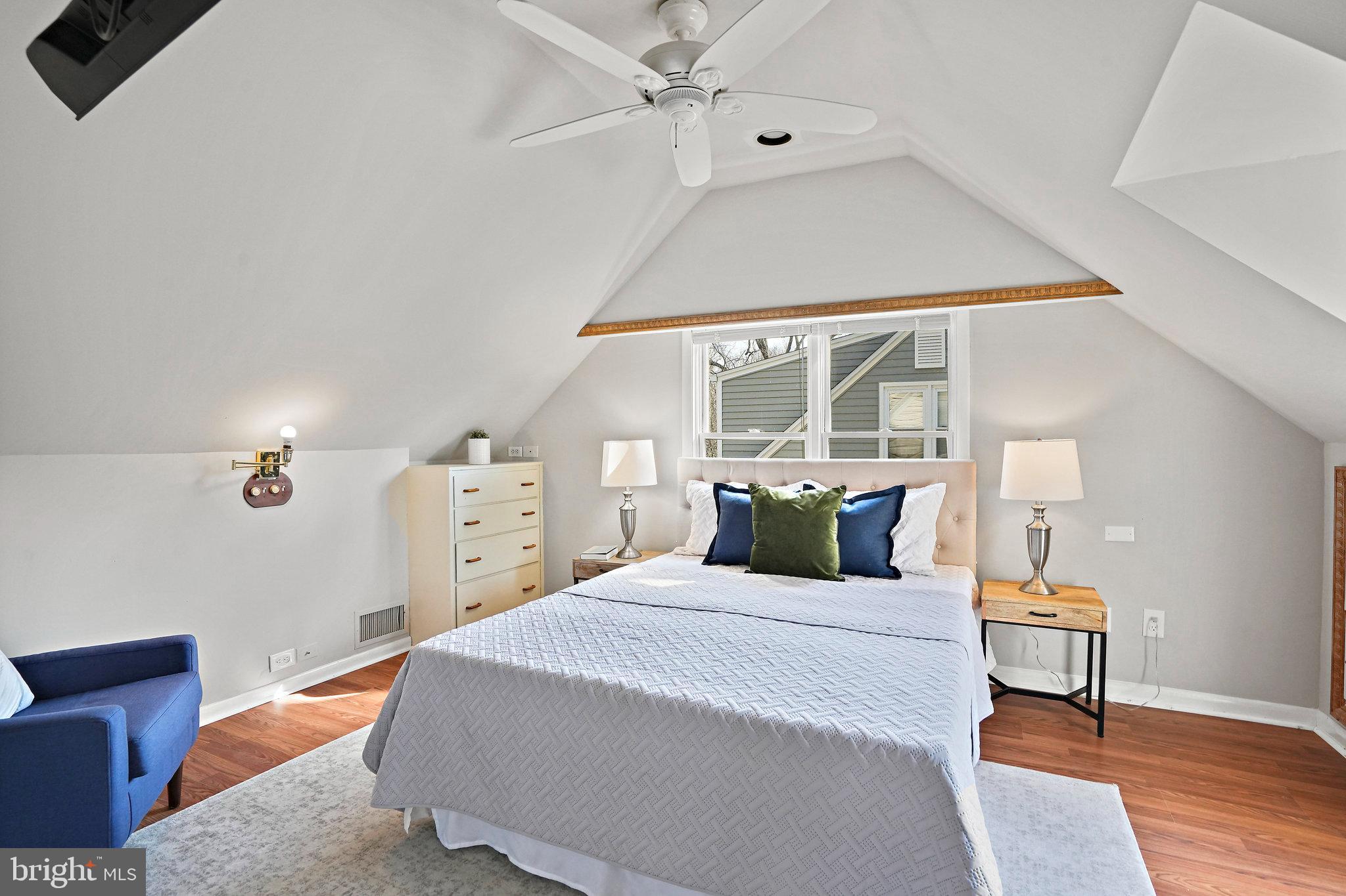 HOMEWOOD - Residential