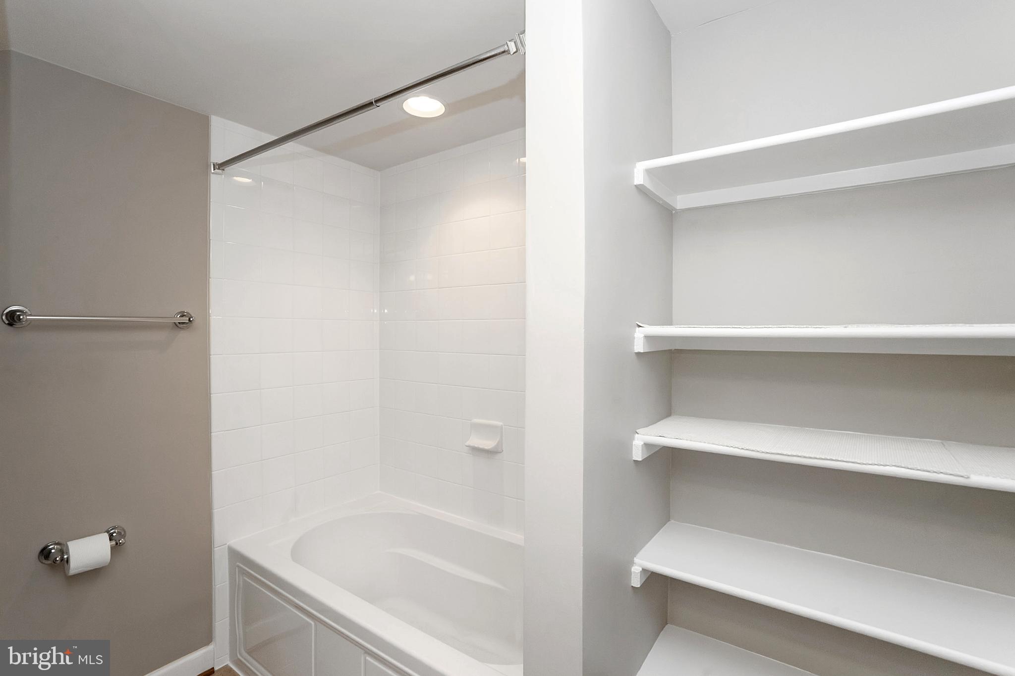 SHIRLINGTON - Residential Lease