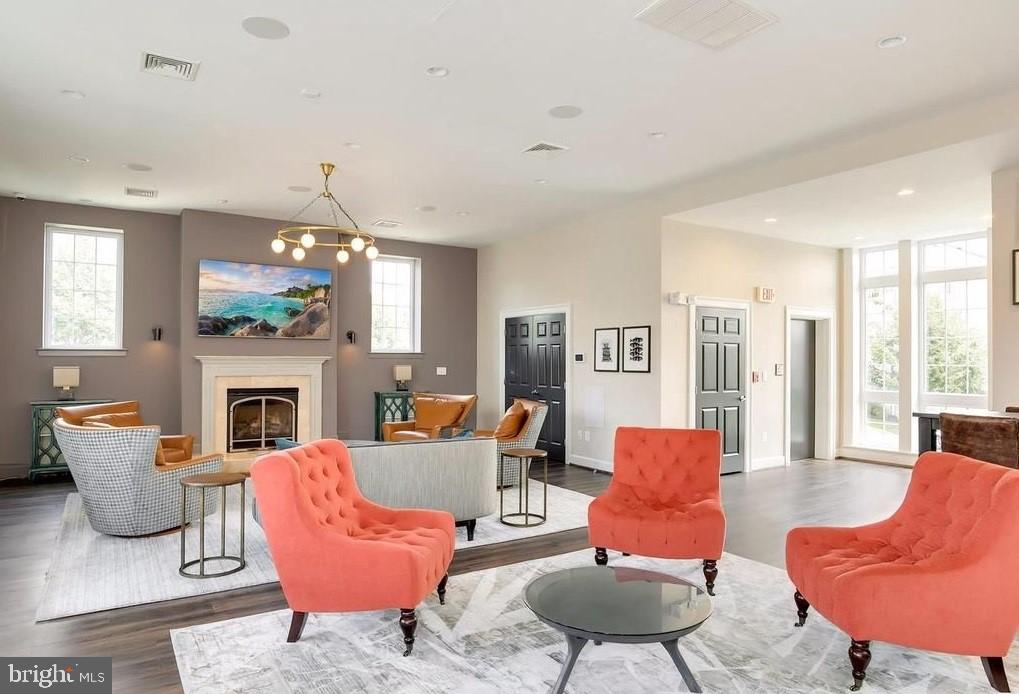 SHIRLINGTON - Residential Lease