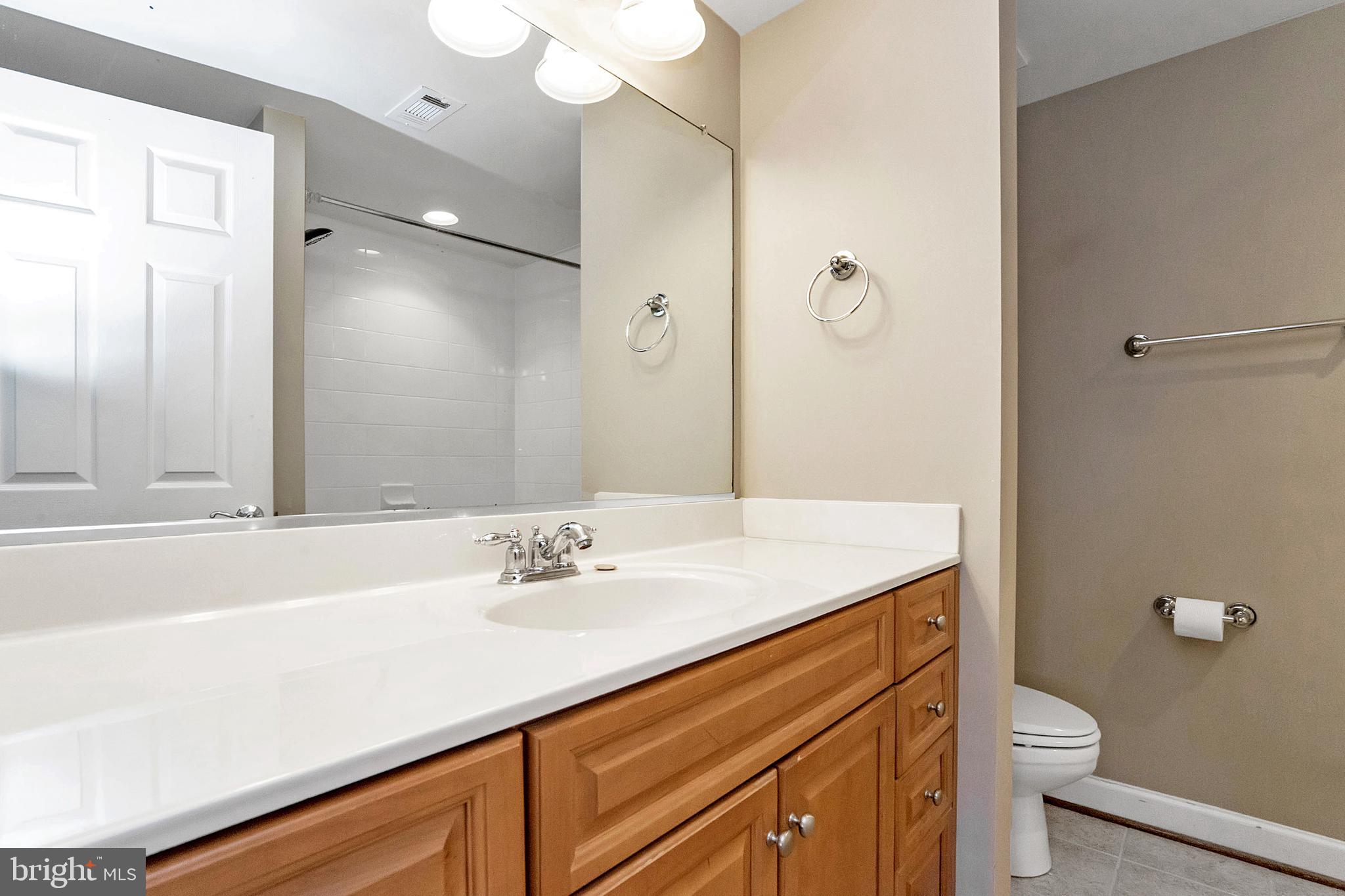 SHIRLINGTON - Residential Lease