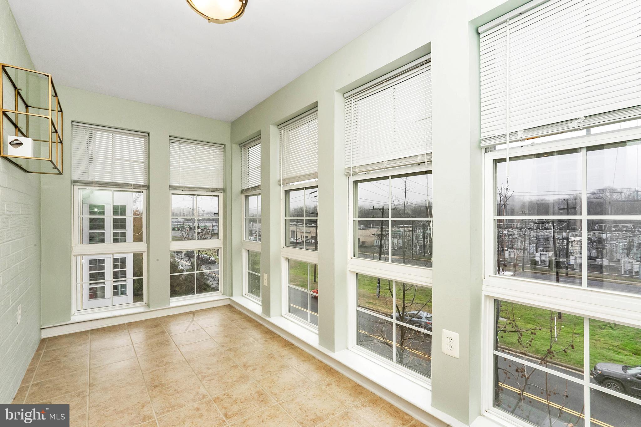 SHIRLINGTON - Residential Lease