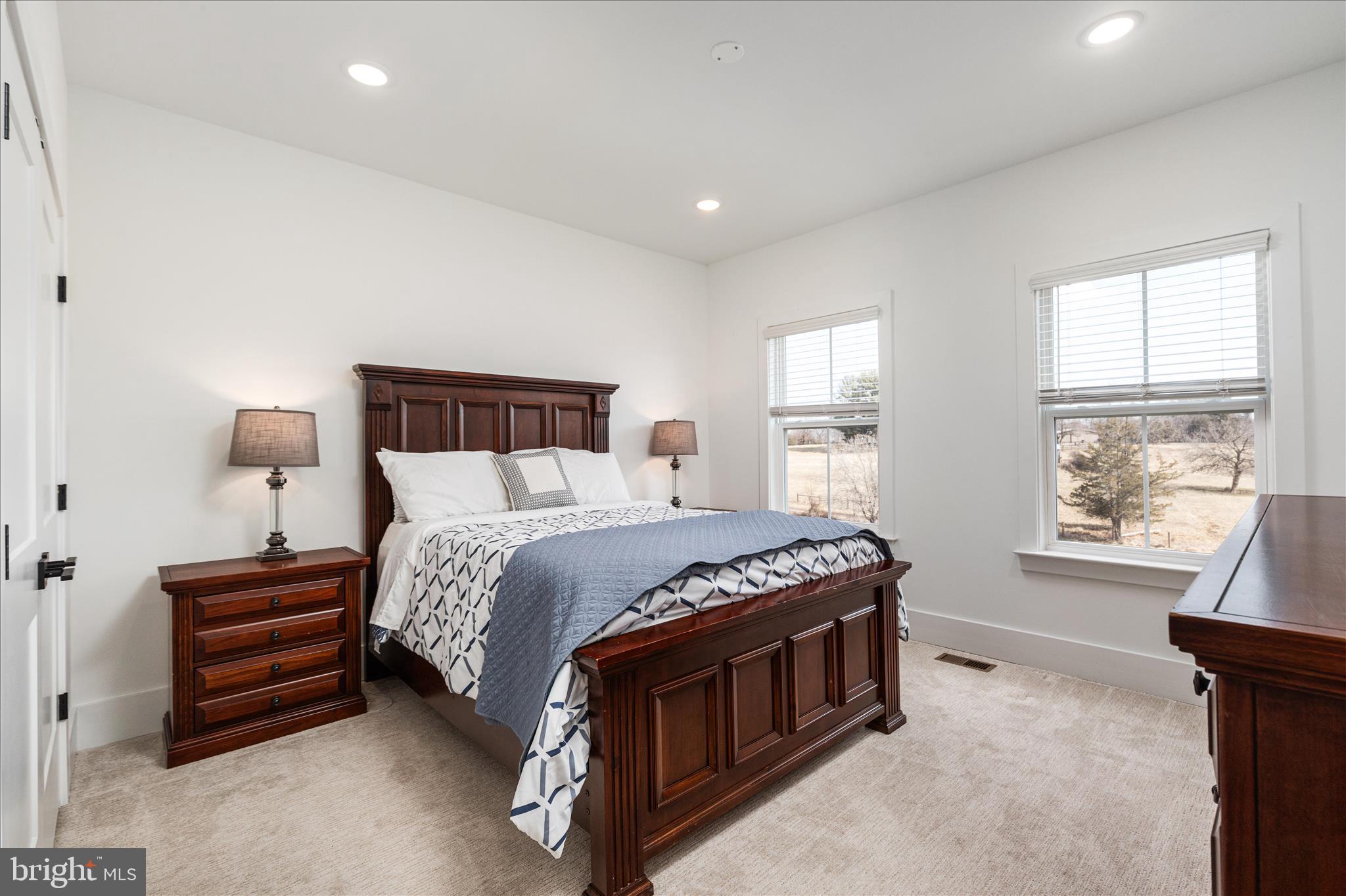 TANAGER - Residential