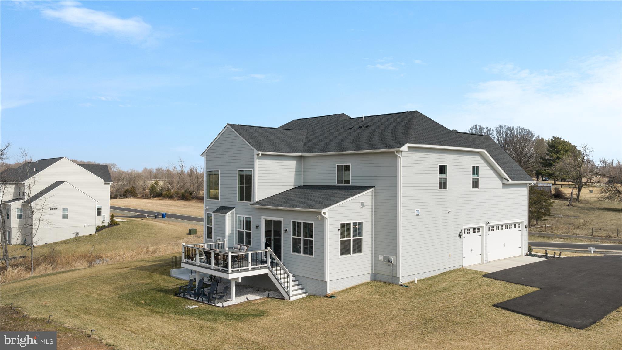 TANAGER - Residential