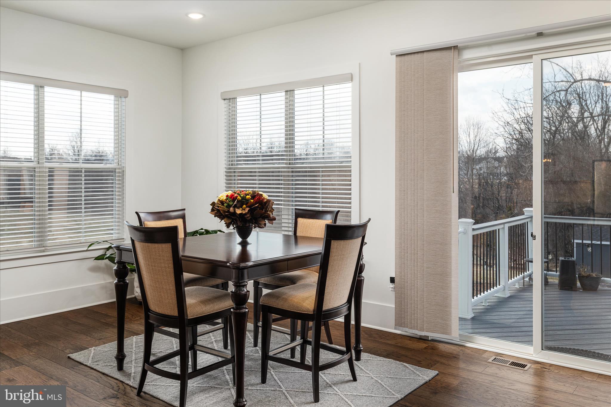 TANAGER - Residential