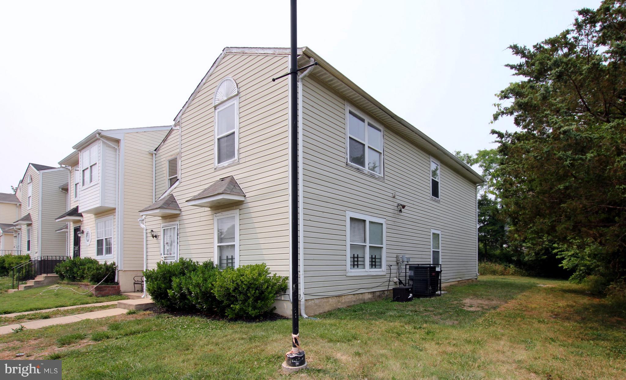 THE VILLAS OF HOLLY SPRI - Residential