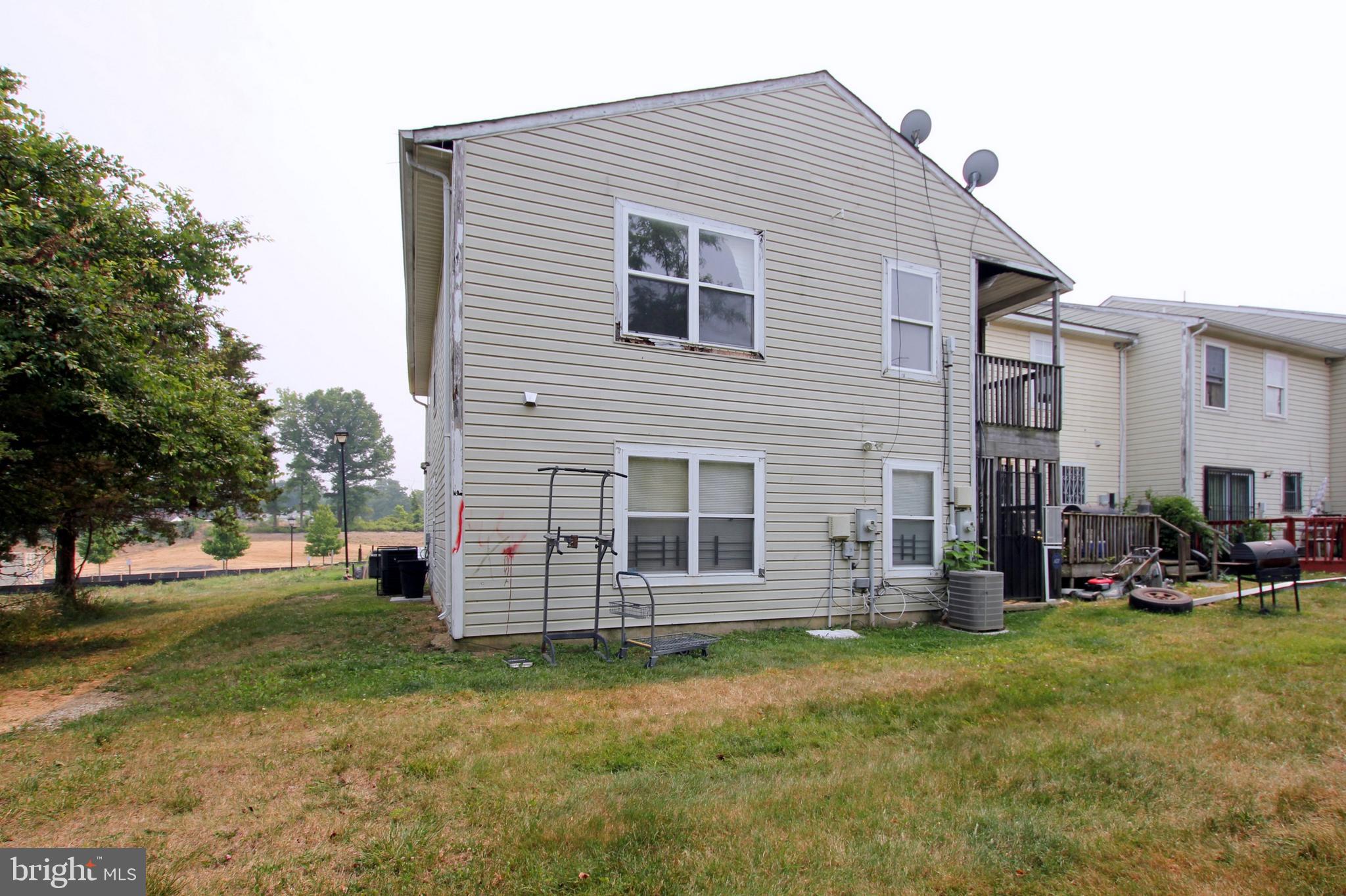 THE VILLAS OF HOLLY SPRI - Residential