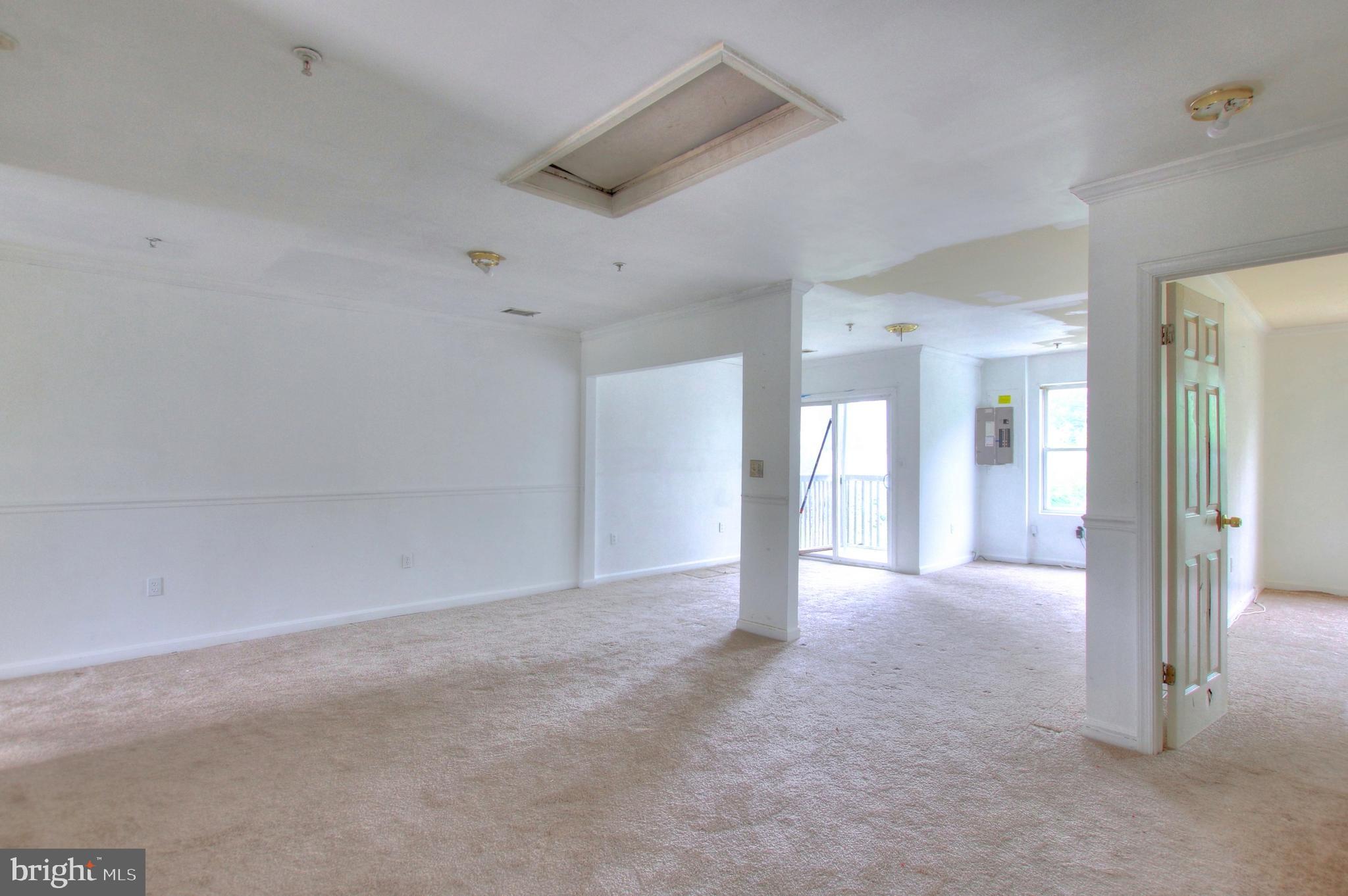 THE VILLAS OF HOLLY SPRI - Residential