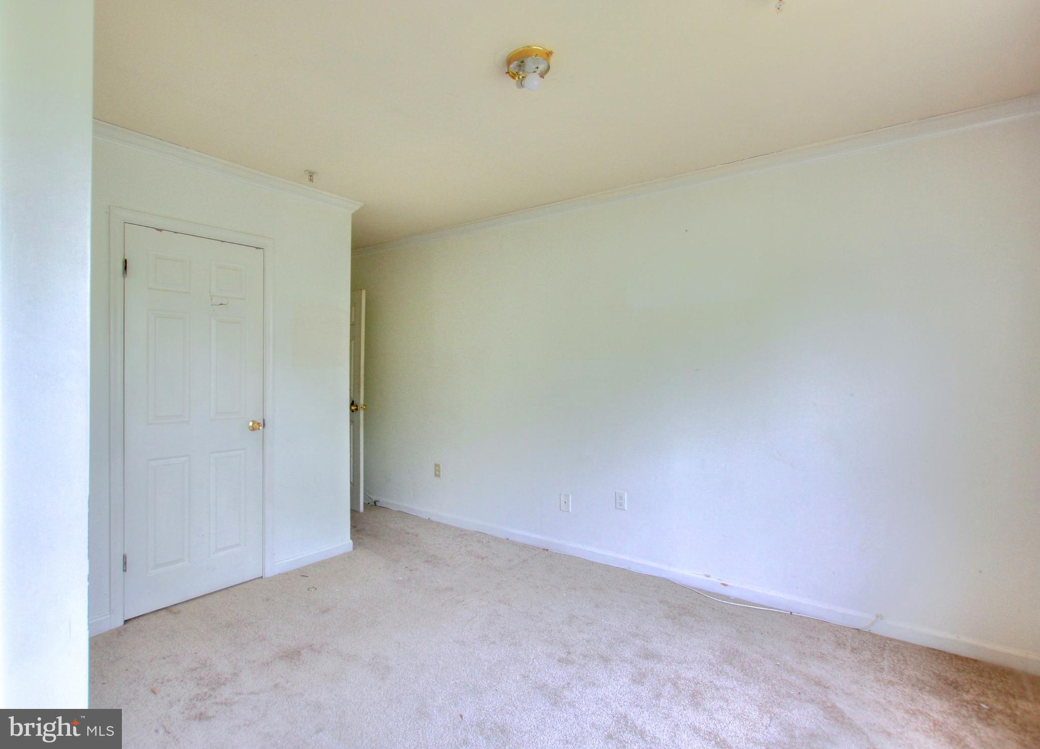 THE VILLAS OF HOLLY SPRI - Residential