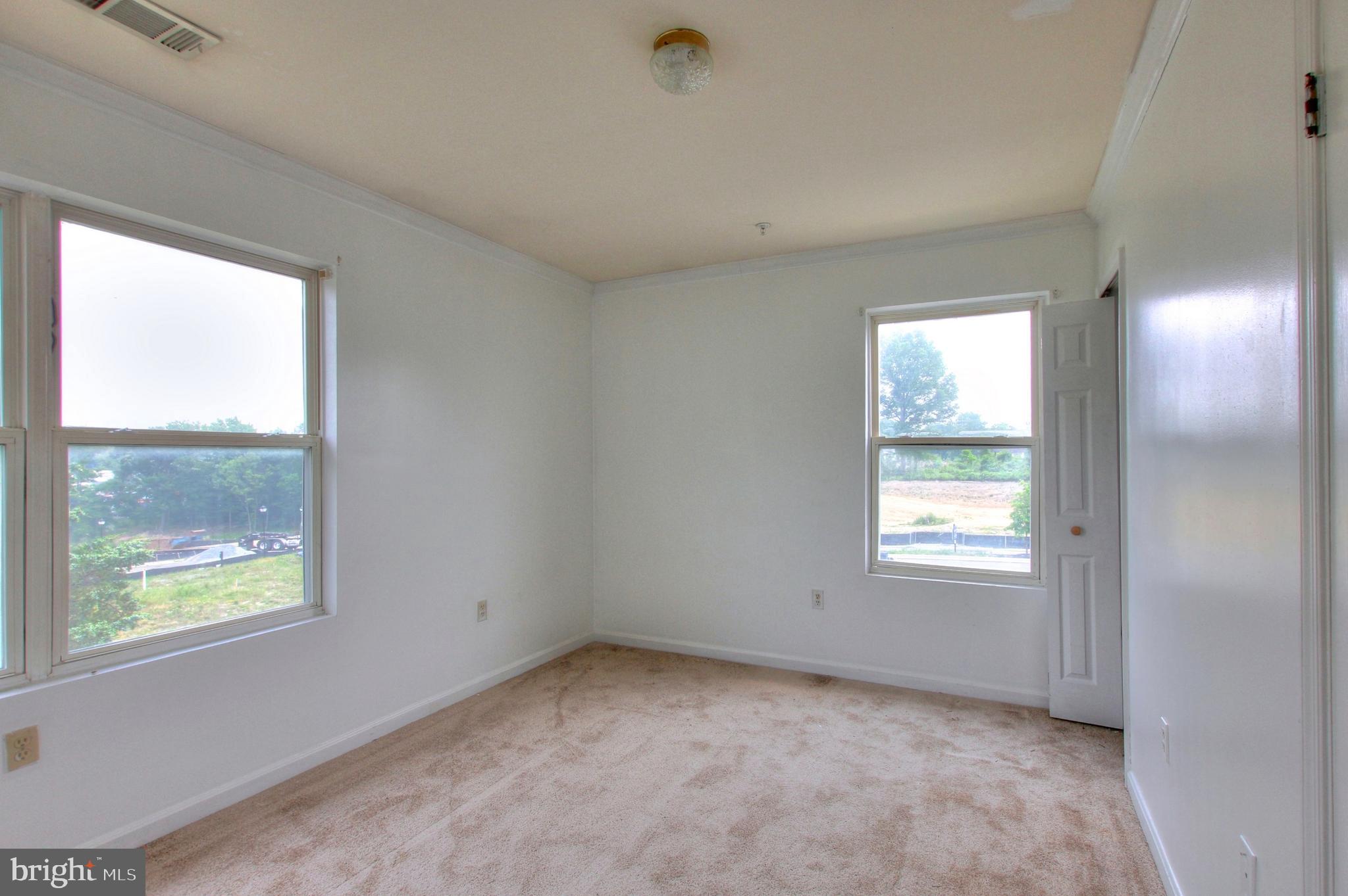 THE VILLAS OF HOLLY SPRI - Residential