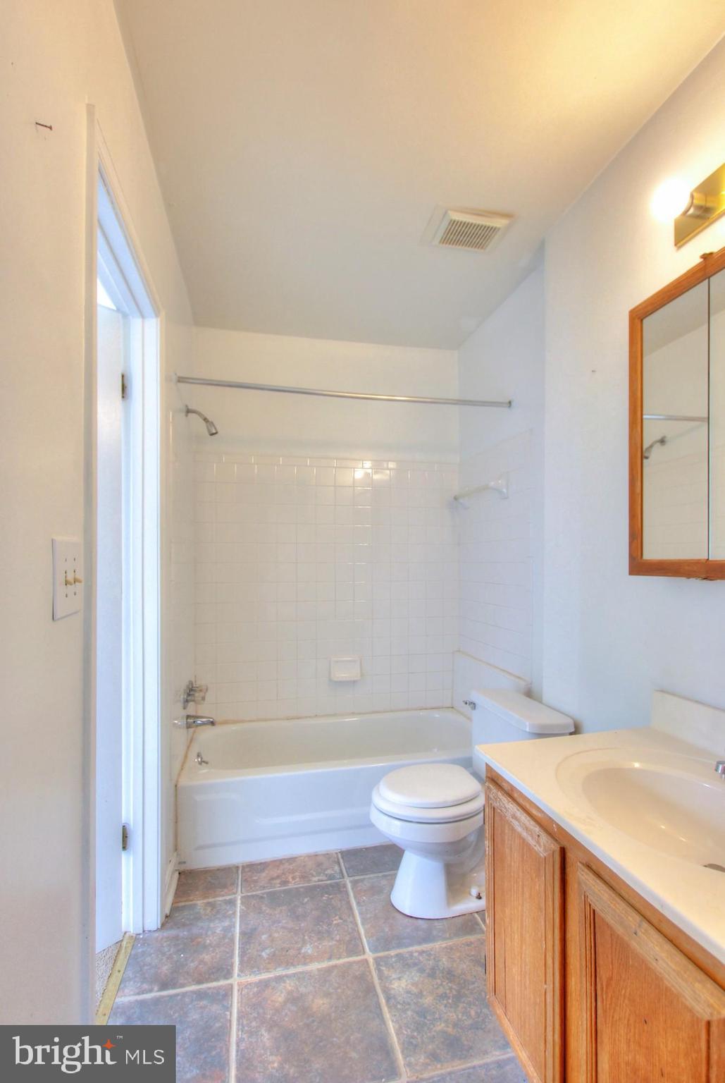 THE VILLAS OF HOLLY SPRI - Residential