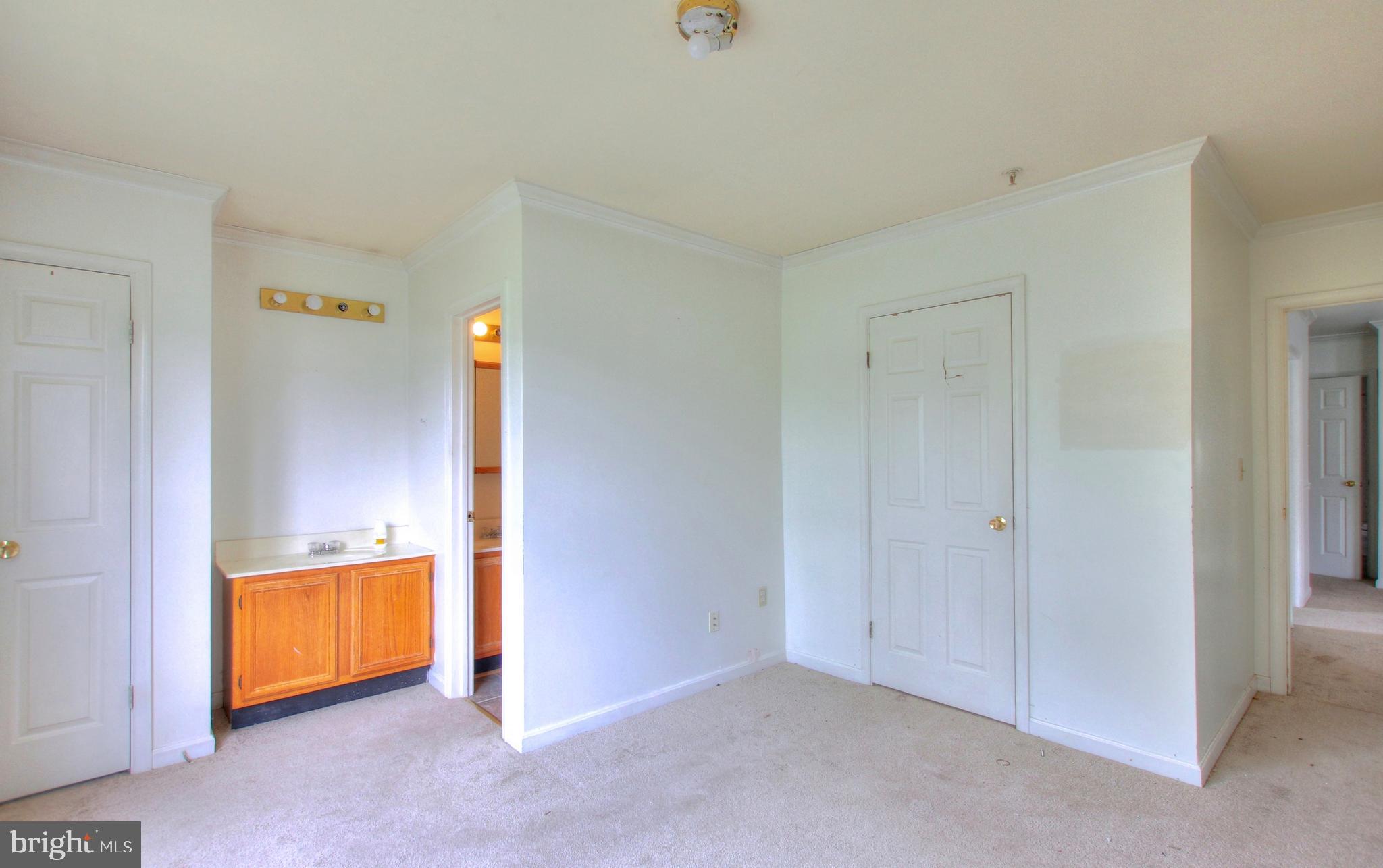 THE VILLAS OF HOLLY SPRI - Residential