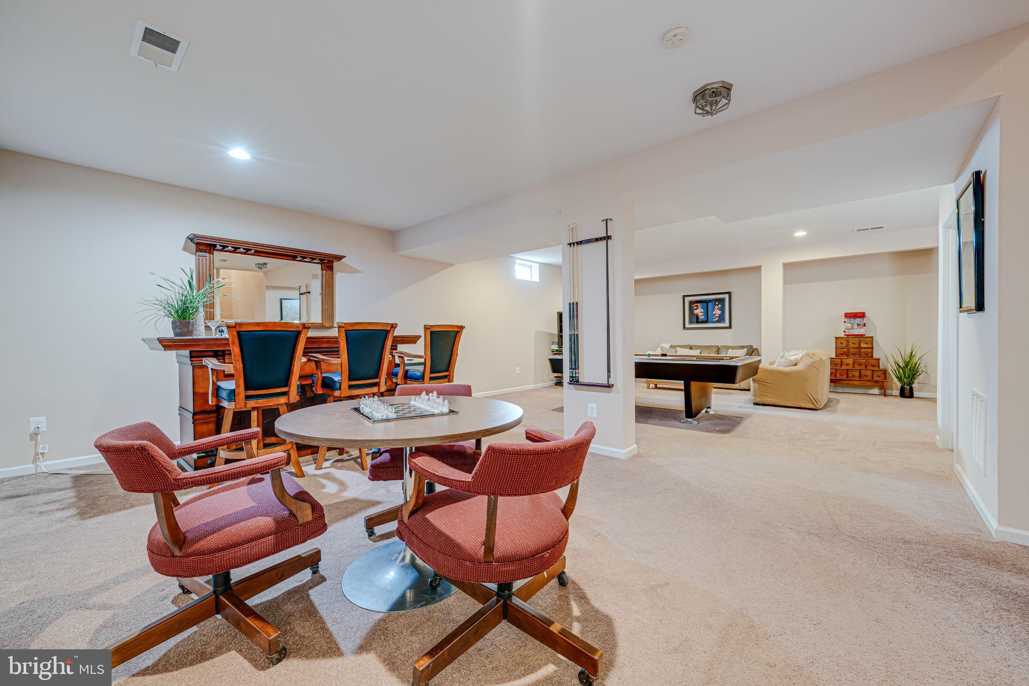 SOUTH RIDING - Residential