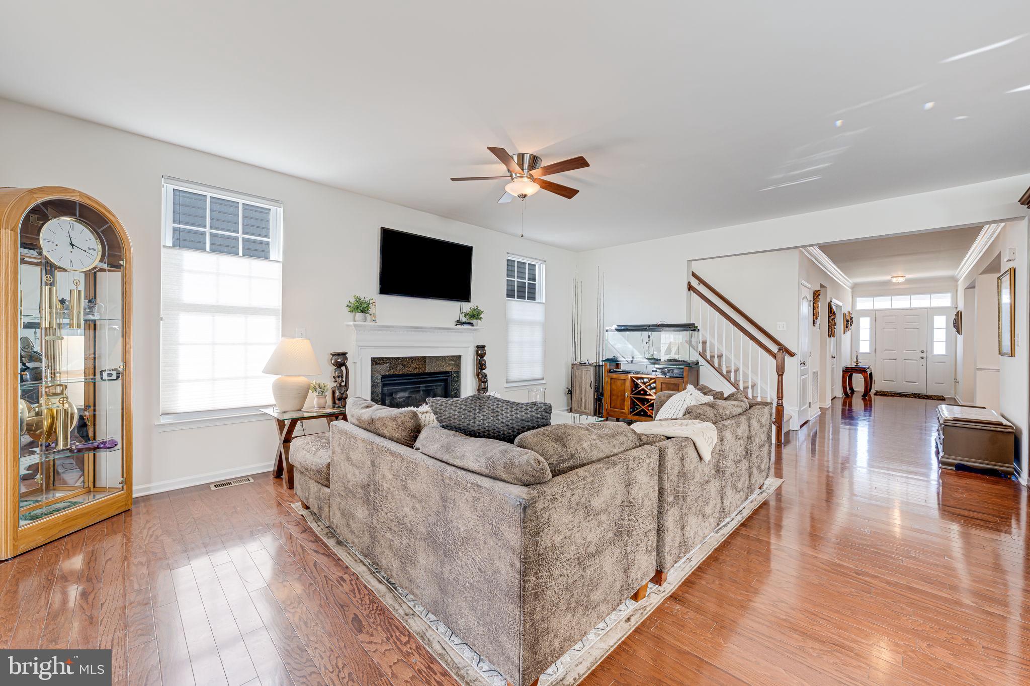 SOUTH RIDING - Residential