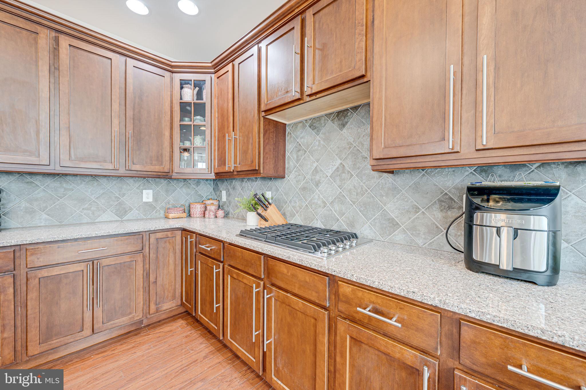 SOUTH RIDING - Residential