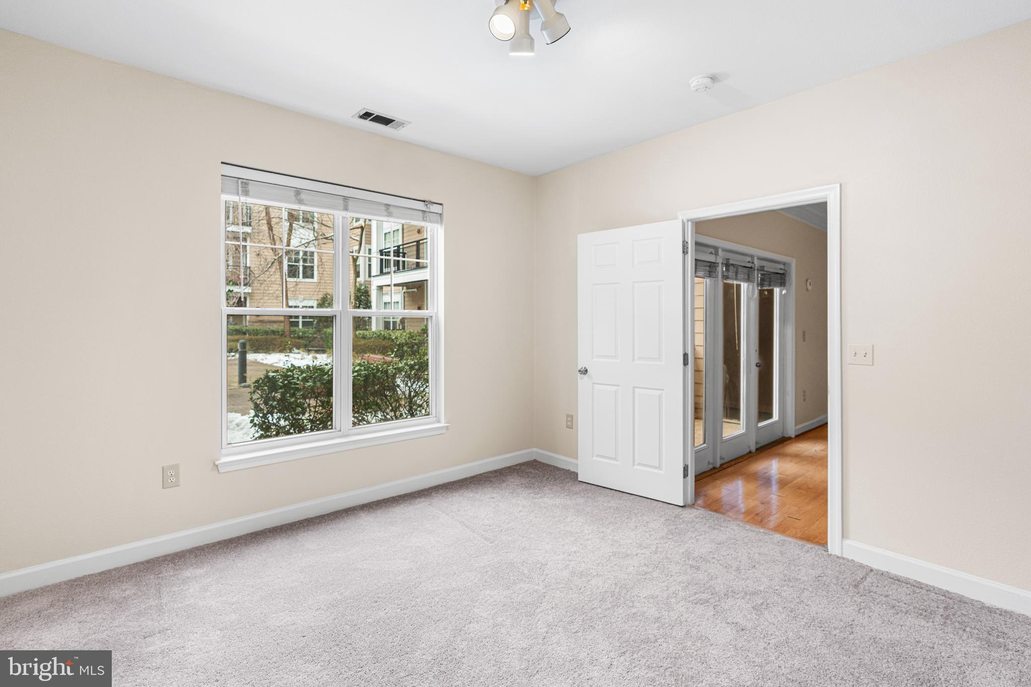 FITZ AT ROCKVILLE TOWN C - Residential