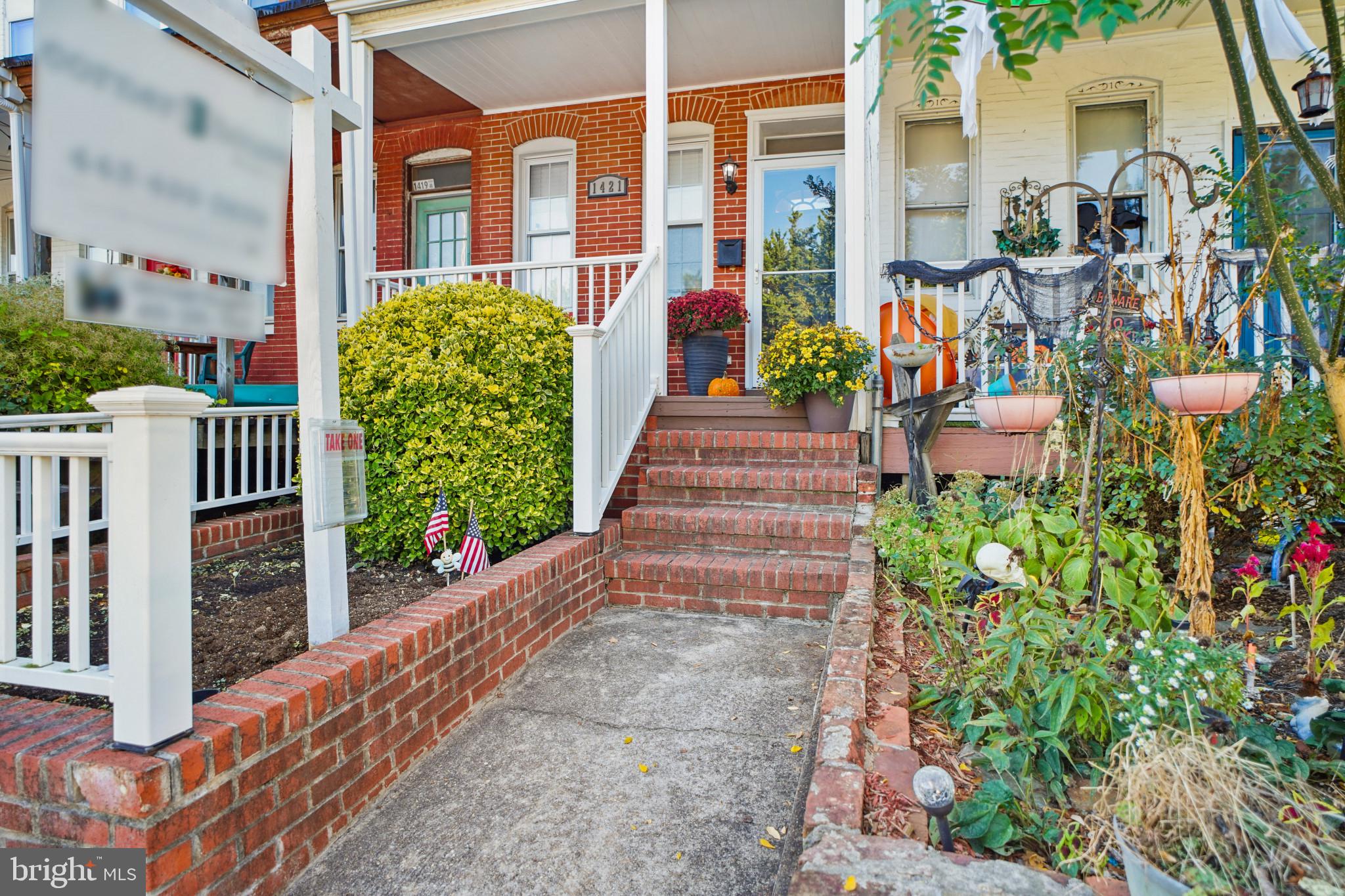 1421 RACE STREET