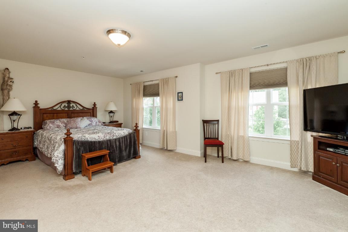 BROAD CREEK - Residential