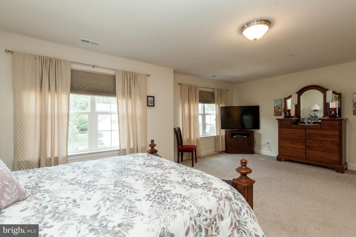 BROAD CREEK - Residential