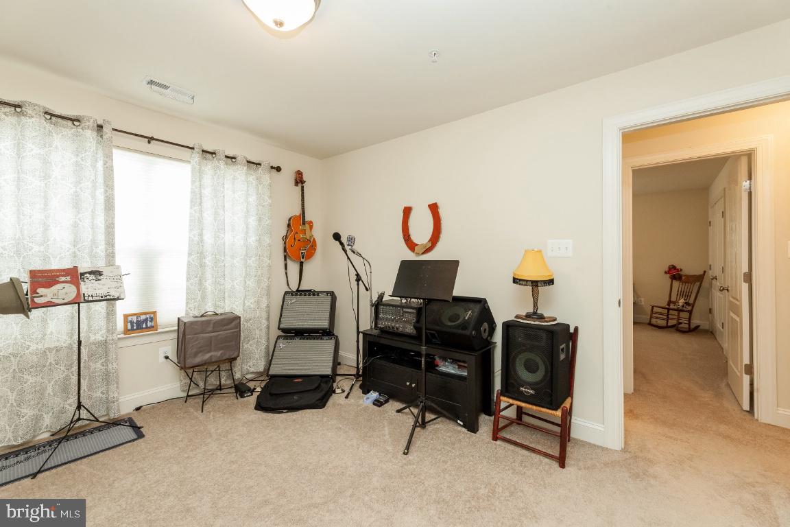 BROAD CREEK - Residential