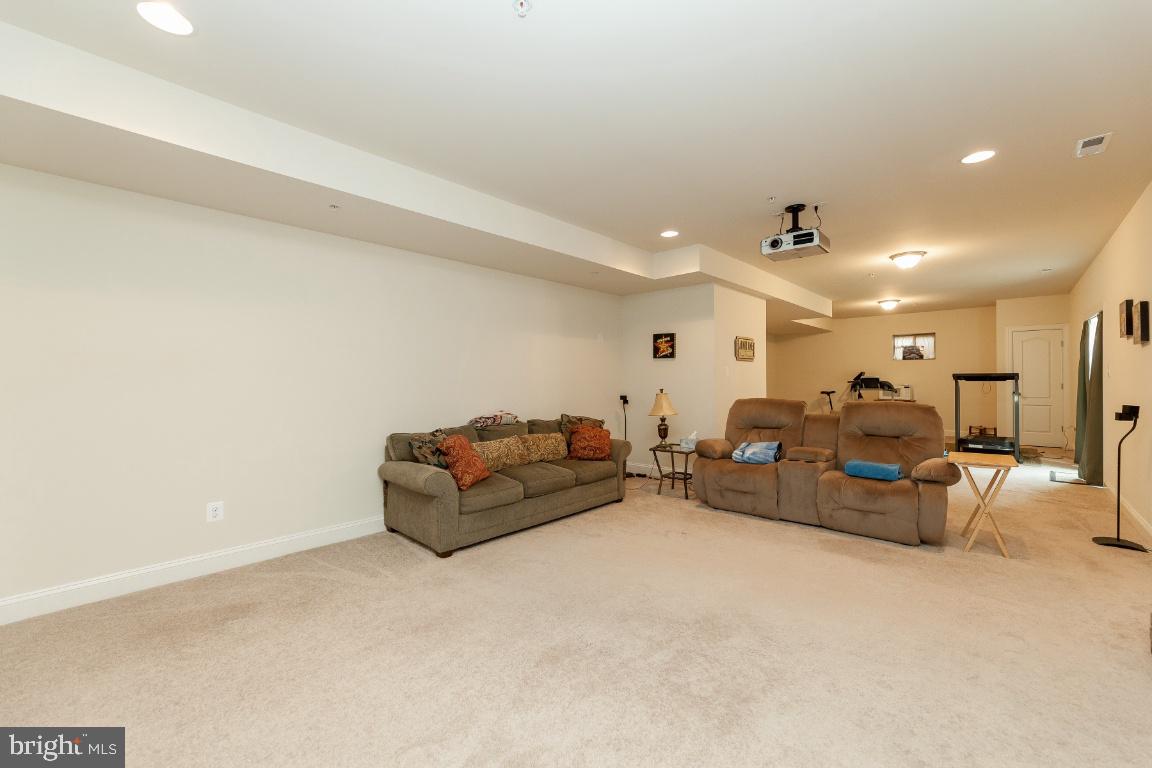 BROAD CREEK - Residential