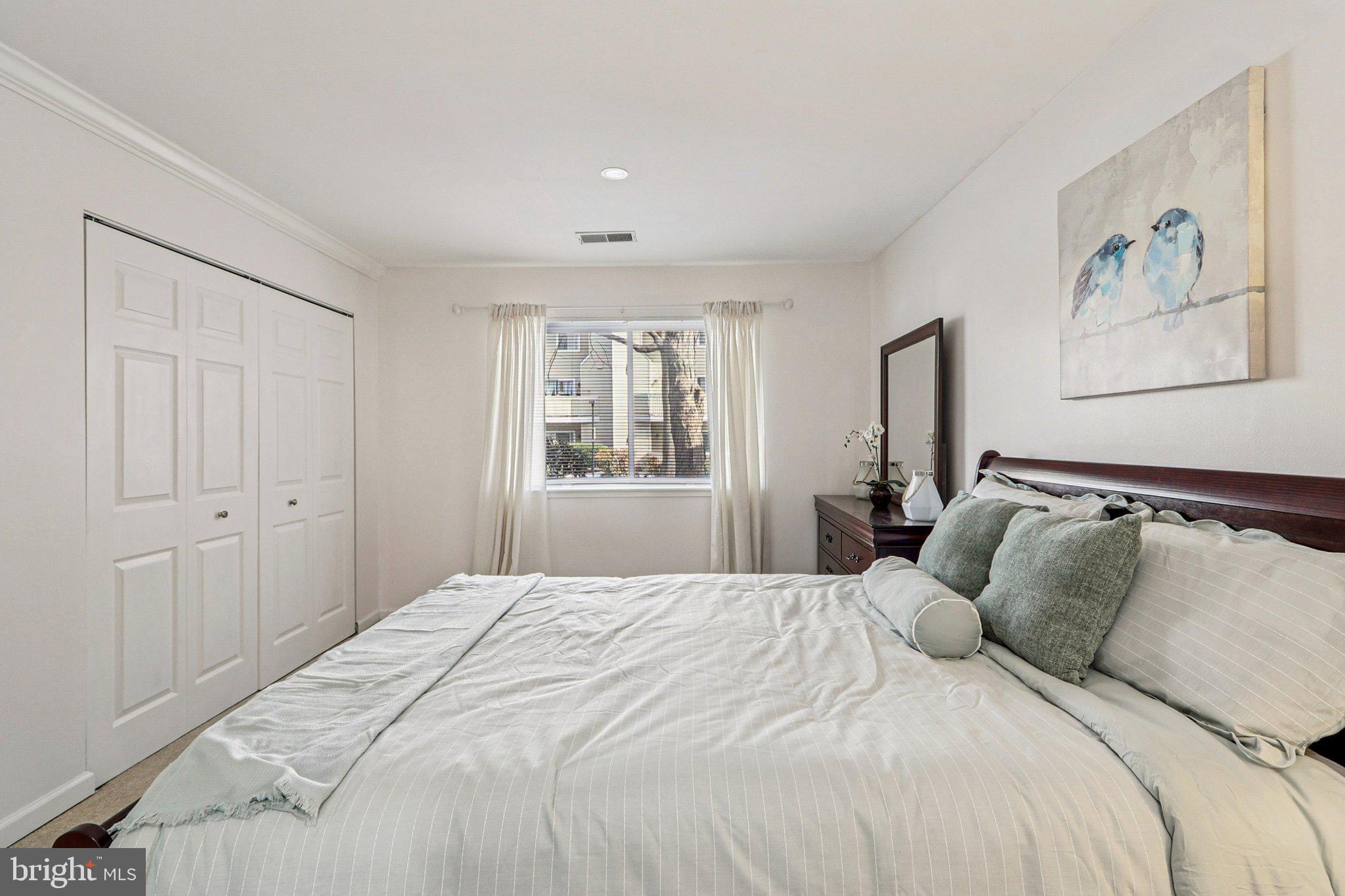 FARMINGDALE - Residential