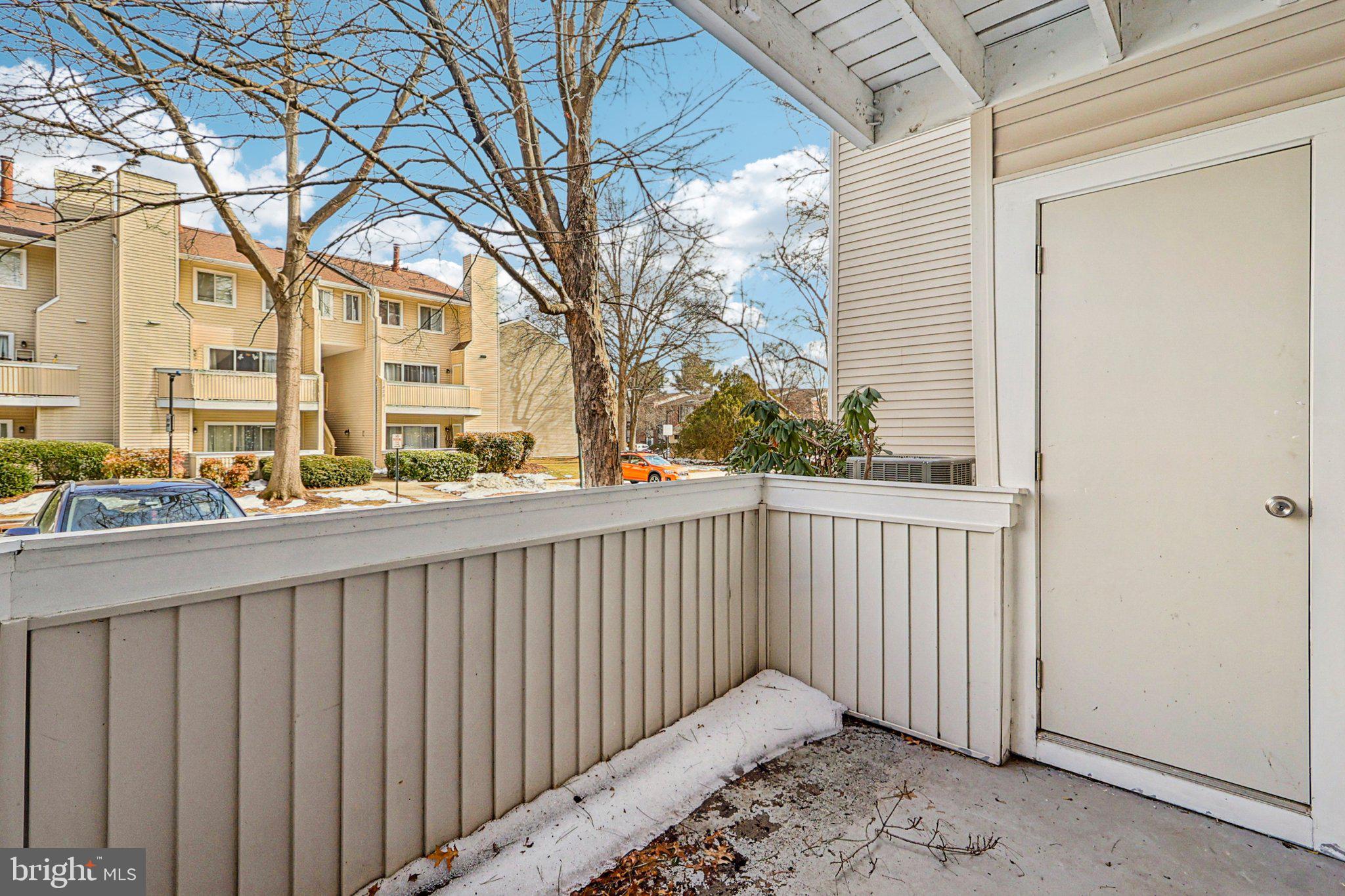 FARMINGDALE - Residential