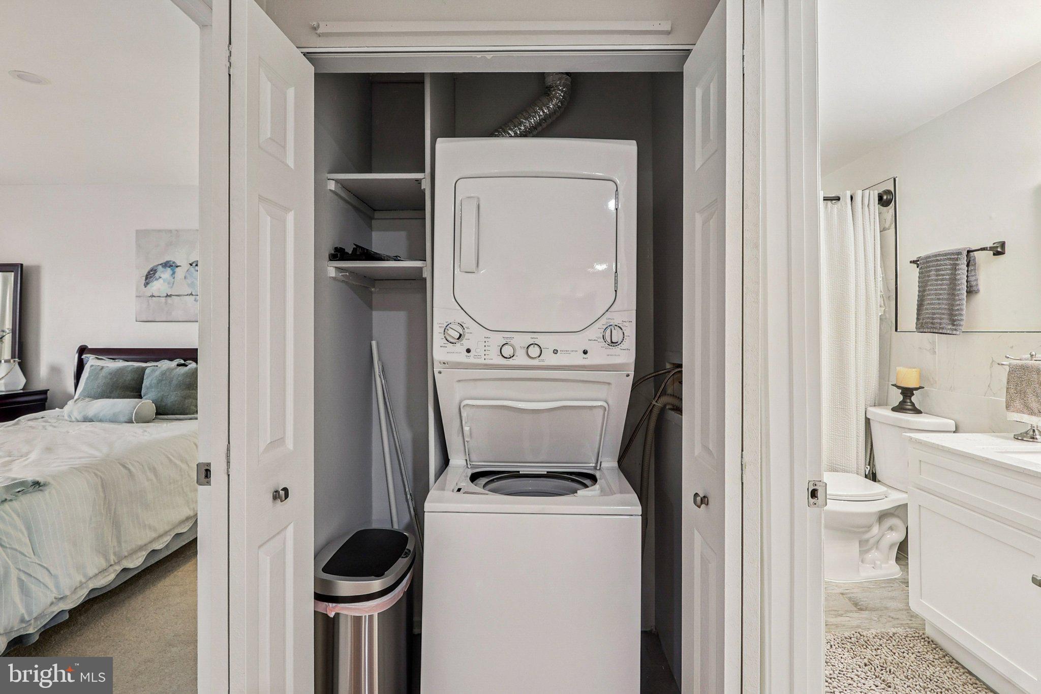 FARMINGDALE - Residential