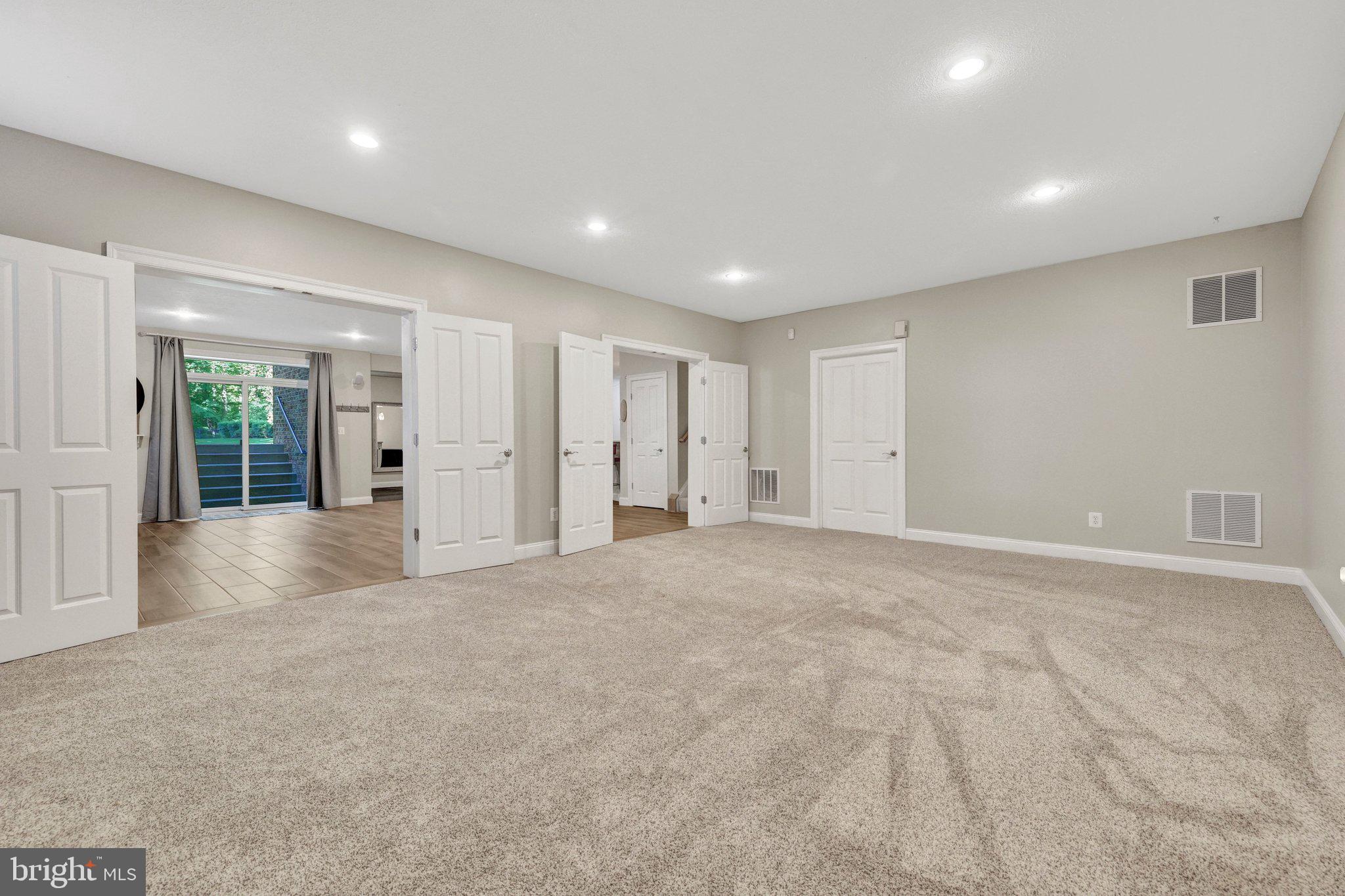 OAKTON - Residential