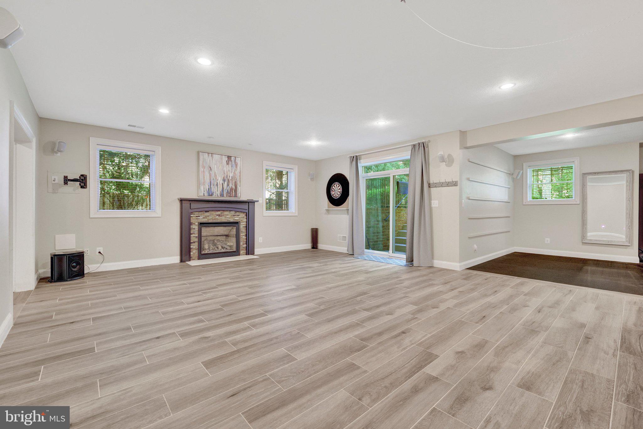 OAKTON - Residential