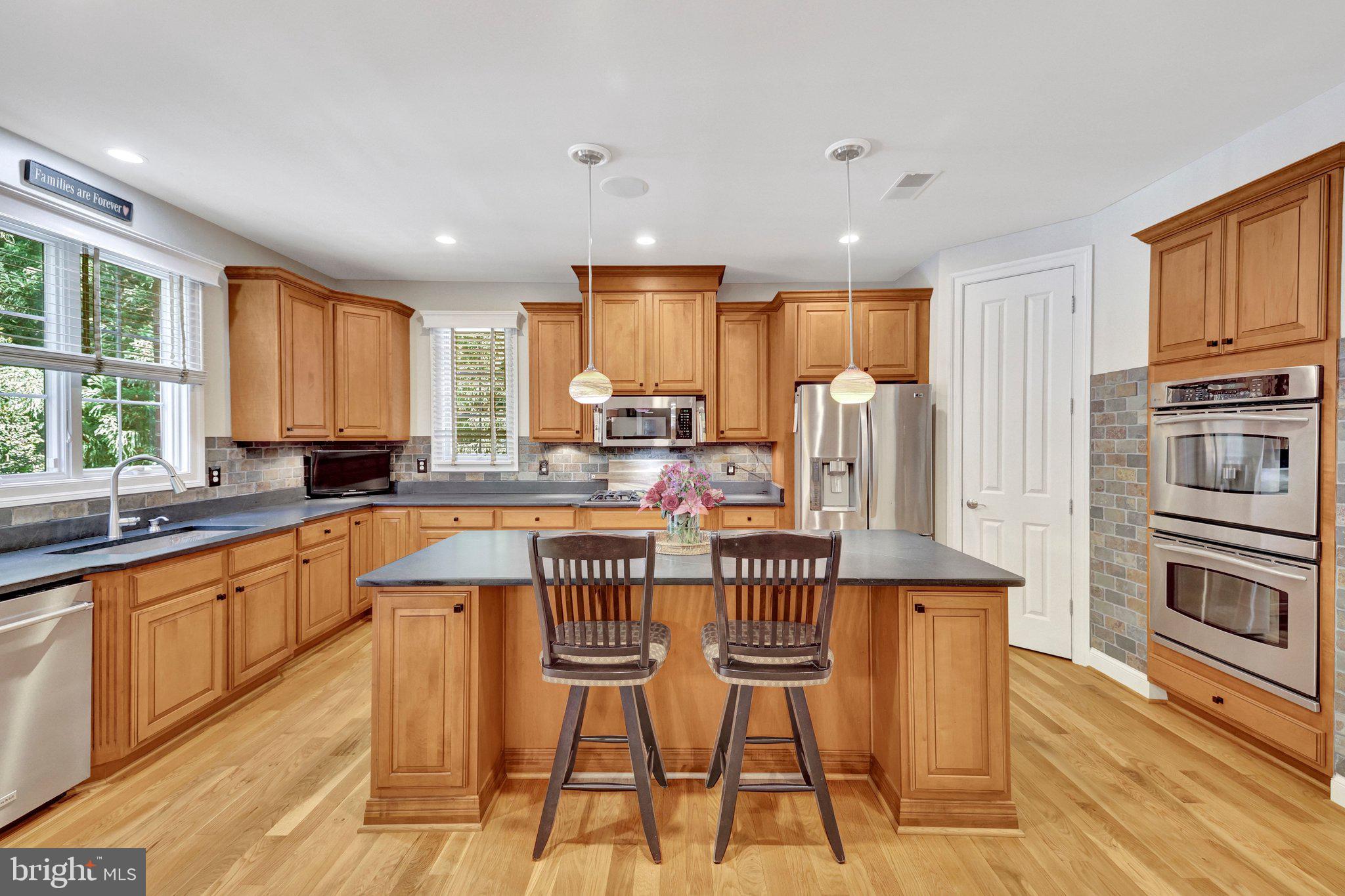 OAKTON - Residential