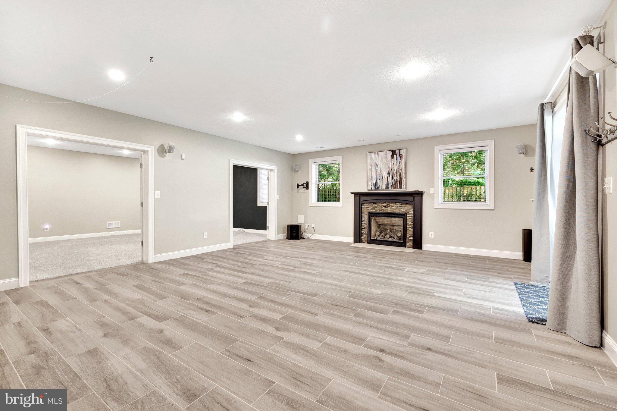 OAKTON - Residential