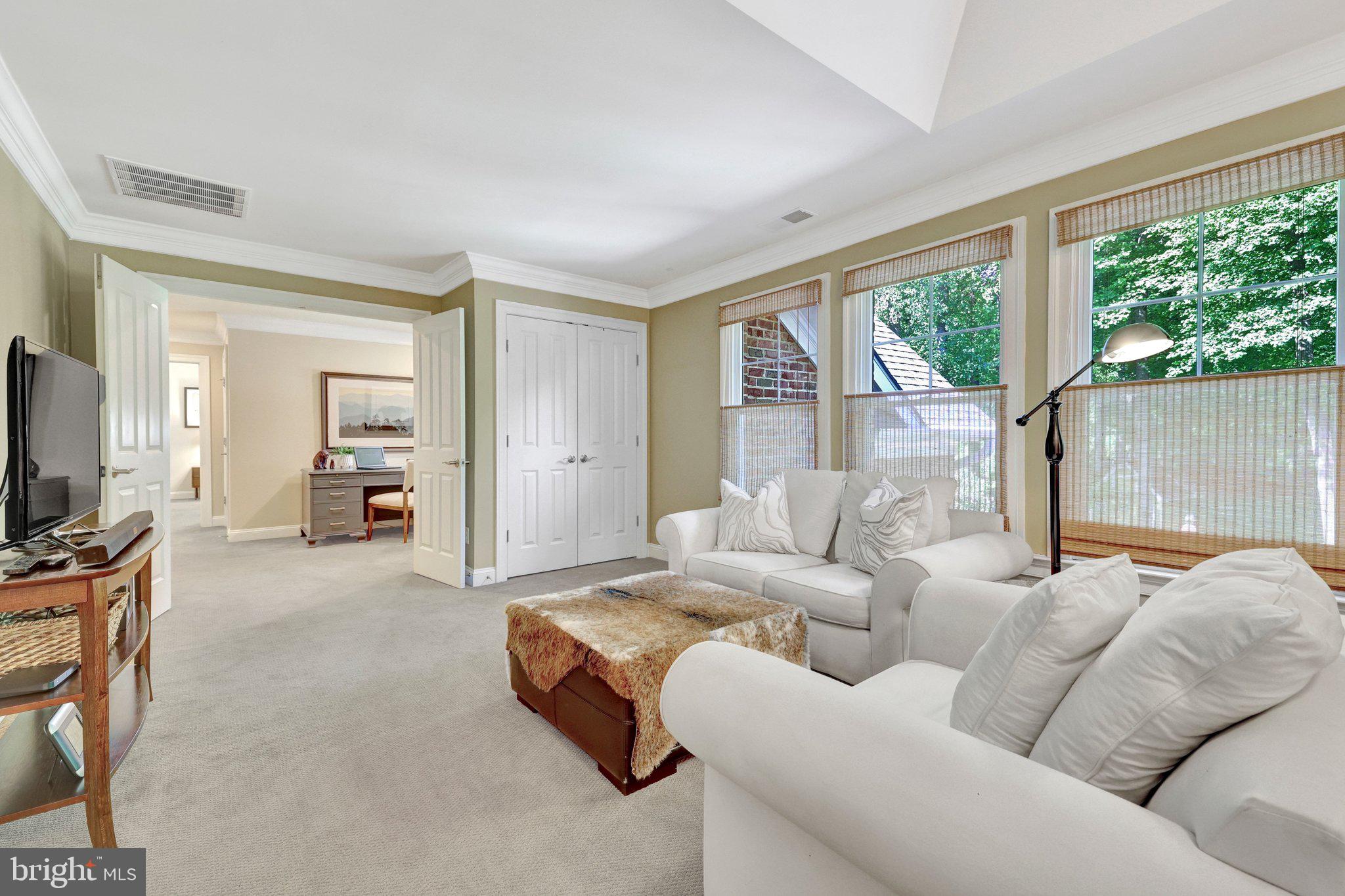 OAKTON - Residential