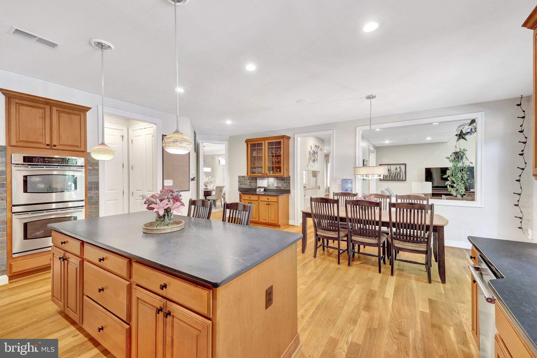 OAKTON - Residential