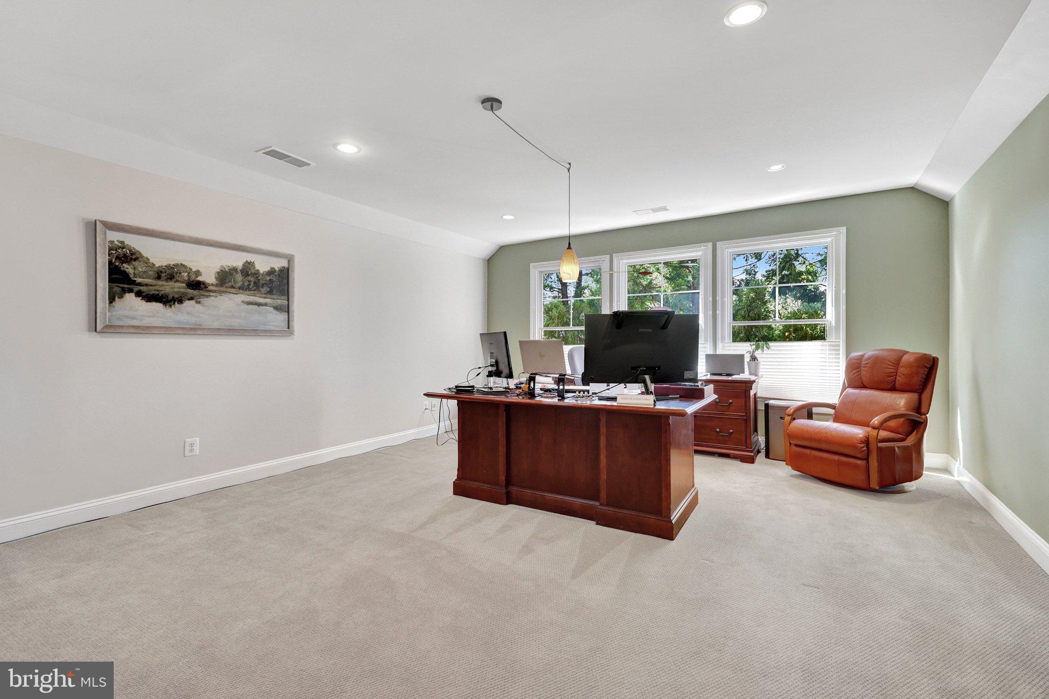 OAKTON - Residential
