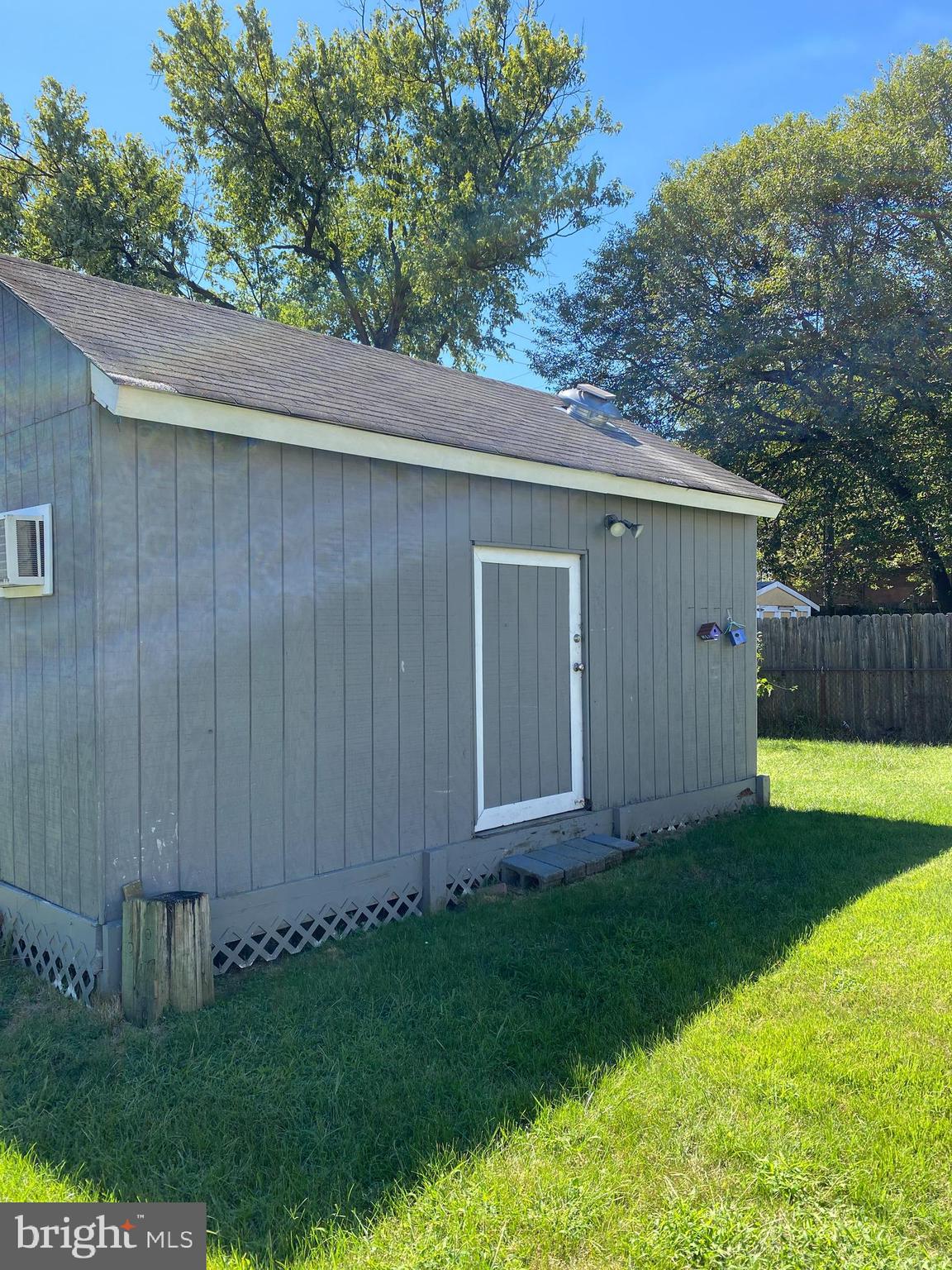 ARUNDEL GARDENS - Residential Lease